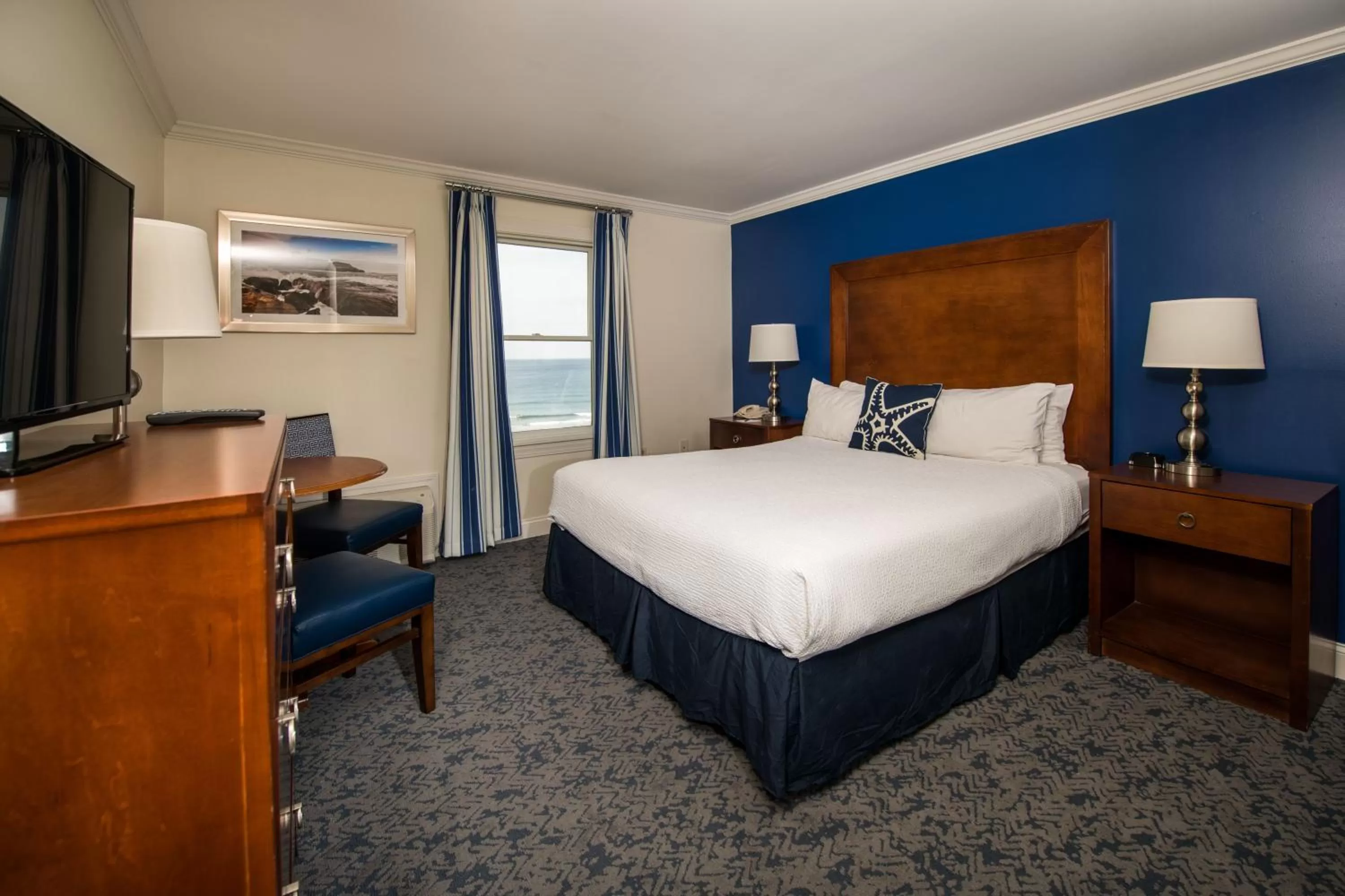 Queen Room with Sea View in Union Bluff Hotel & Meeting House