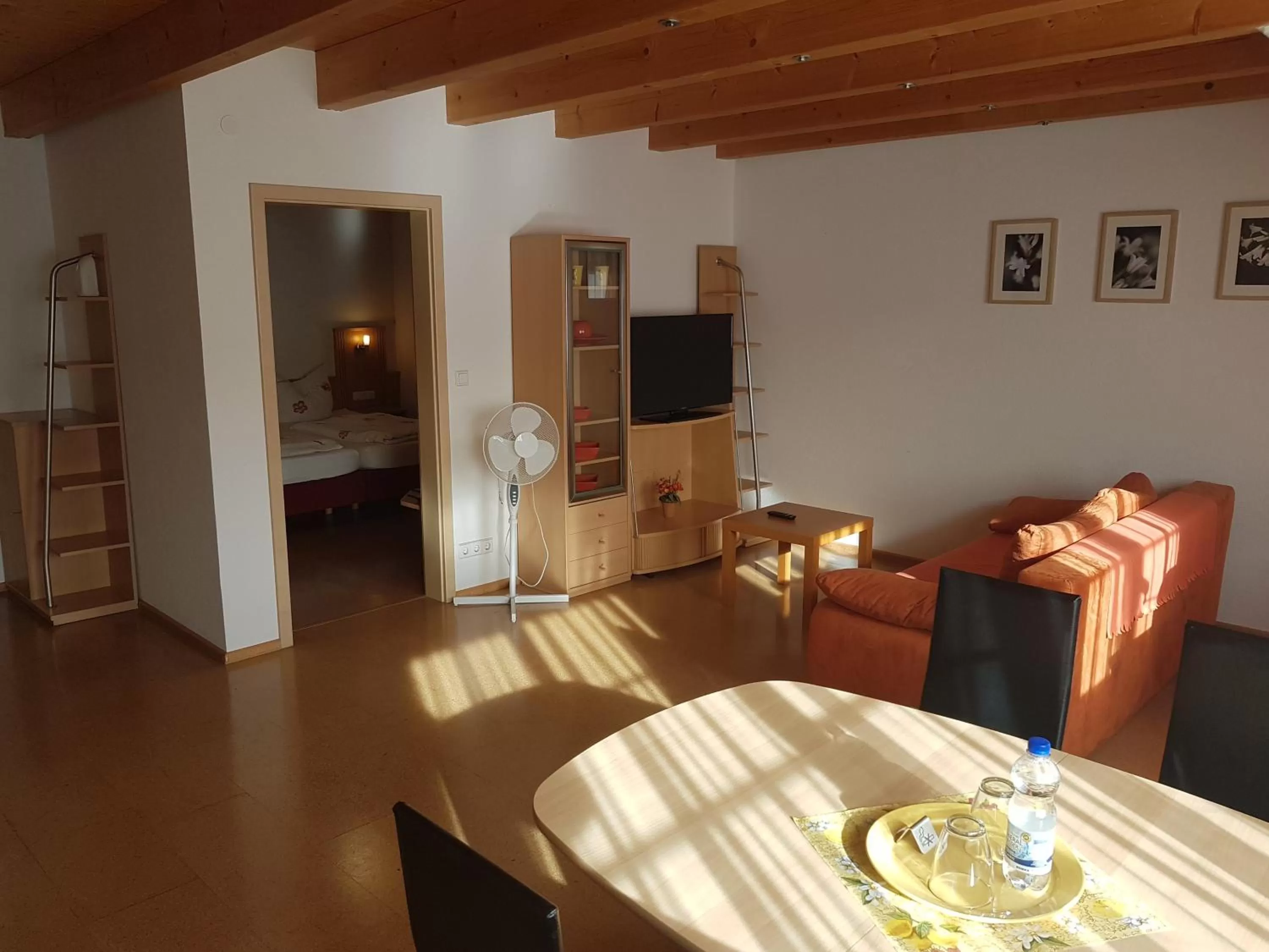 Deluxe One-Bedroom Apartment with City View - single occupancy in Andi´s Steakhüsli & Hotel