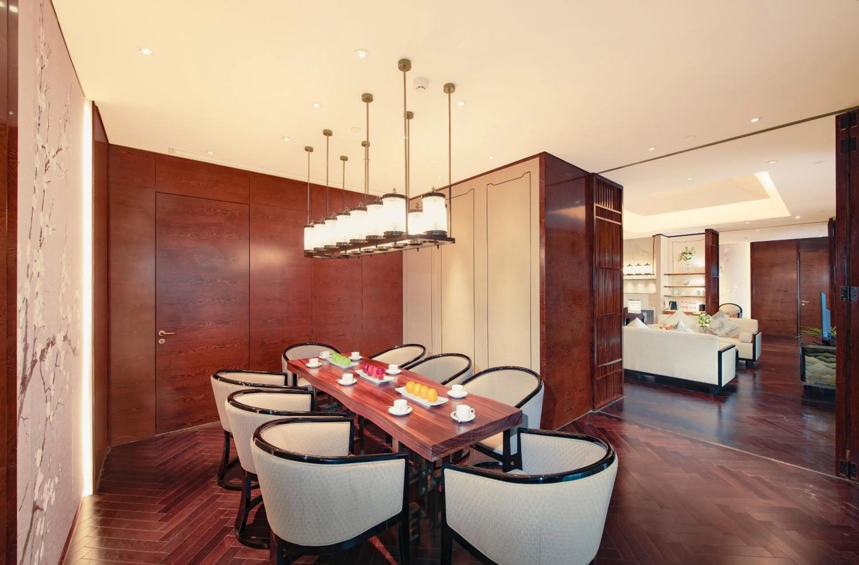 Presidential King Suite in voco - Hangzhou Binjiang Minghao by IHG