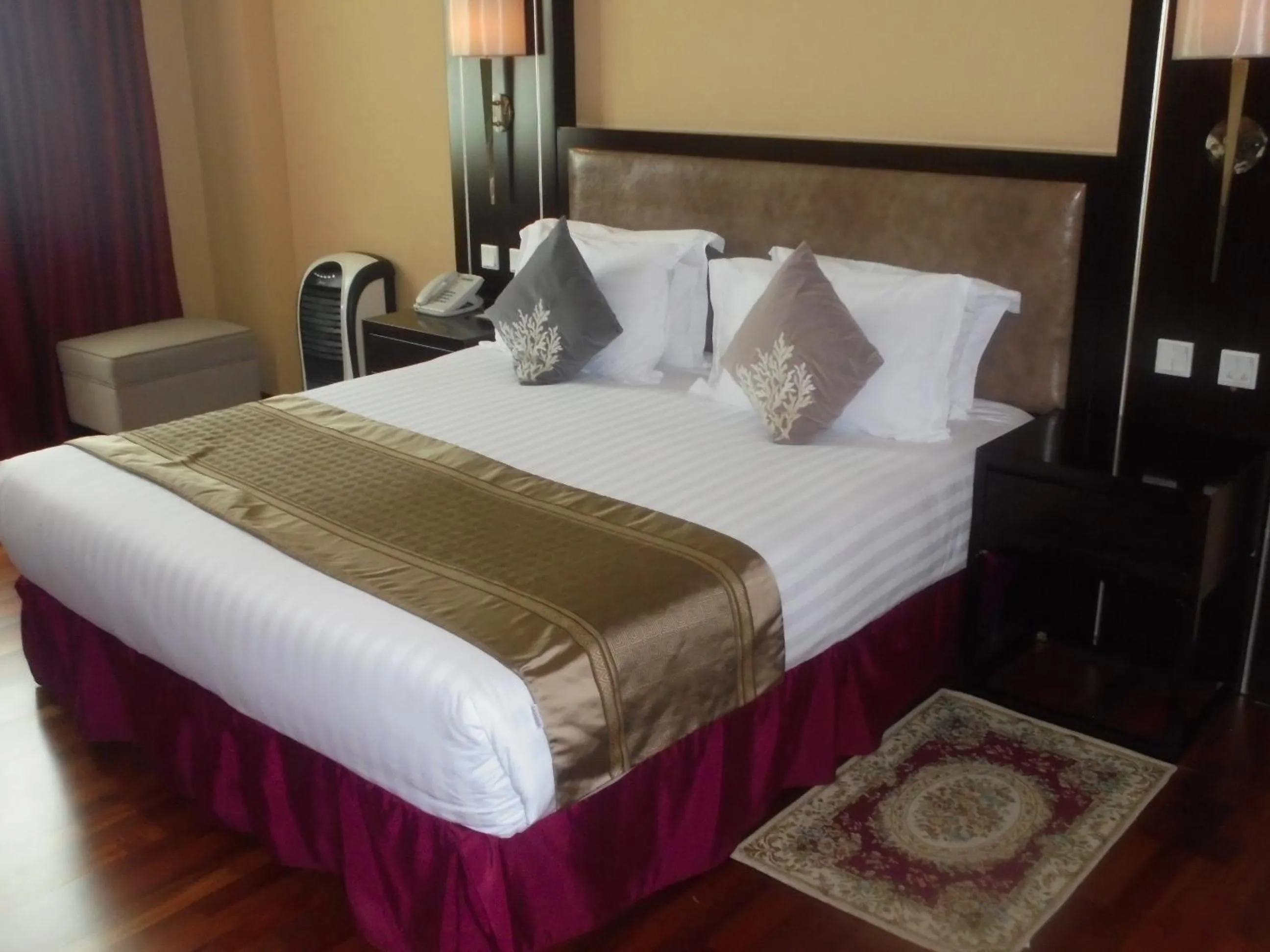 Standard King Room in Saro Maria Hotel