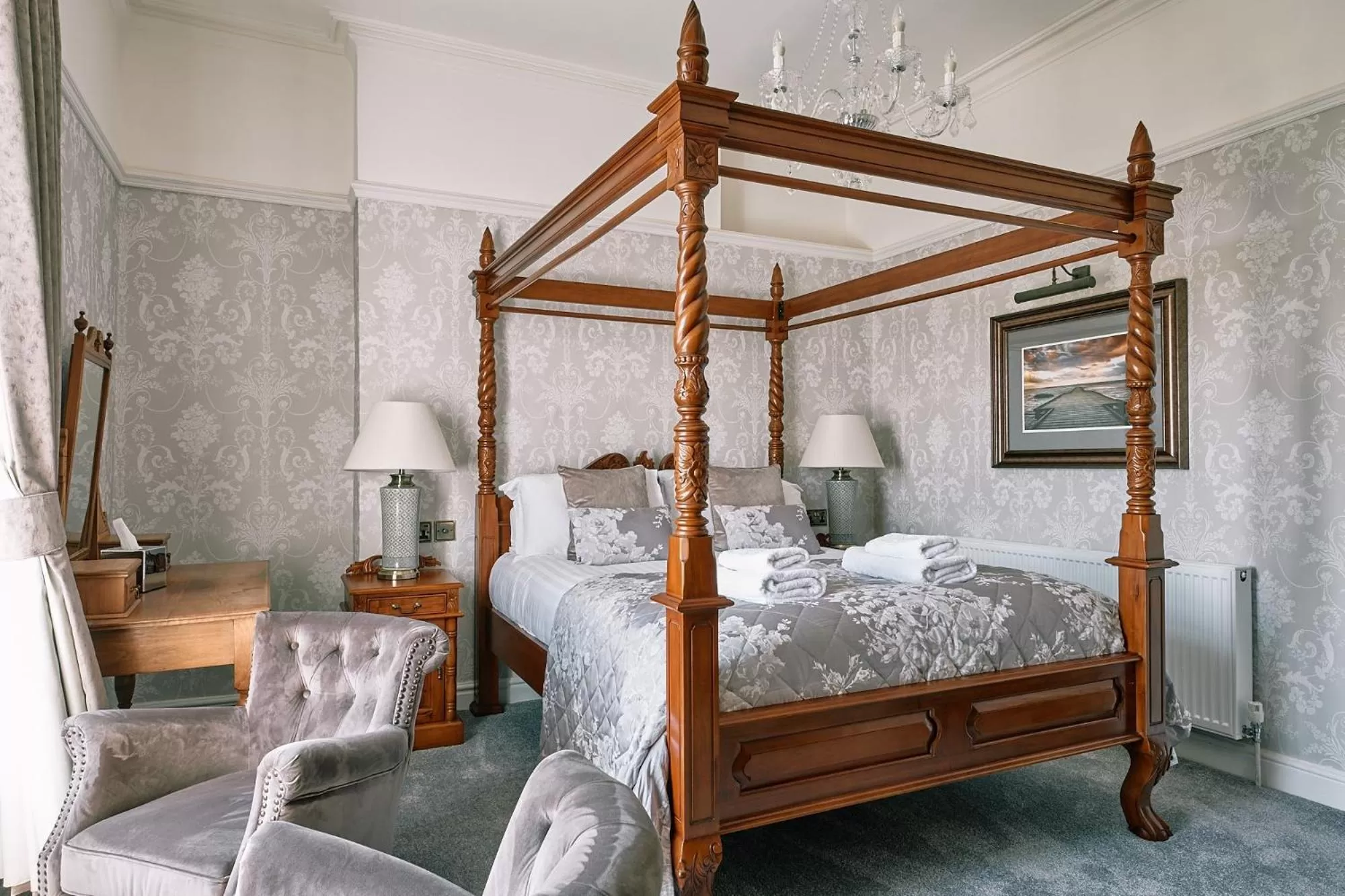 King Room with Sea View in The Queens Hotel