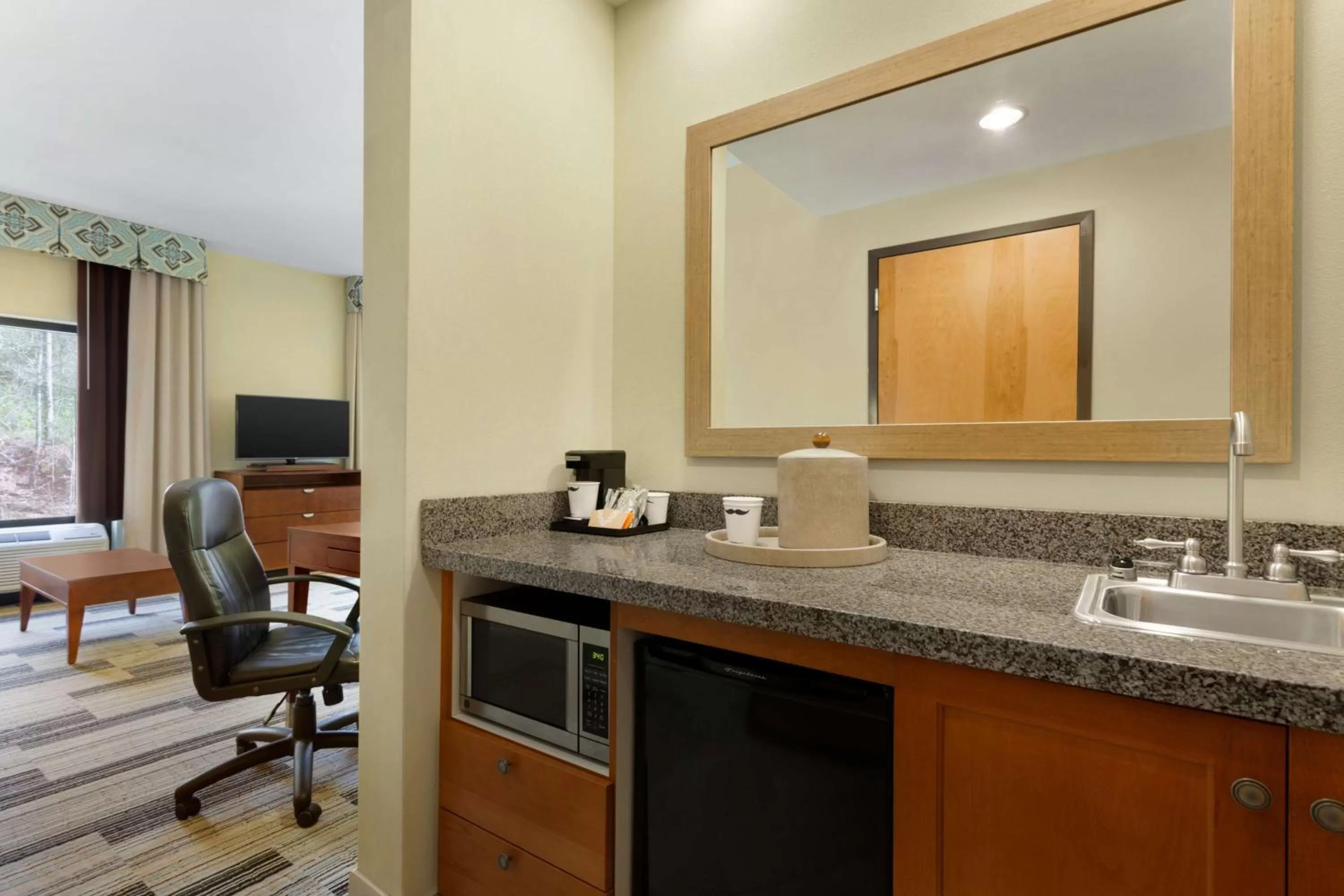 King Studio Suite - Non-Smoking in Hampton Inn & Suites Birmingham Airport Area