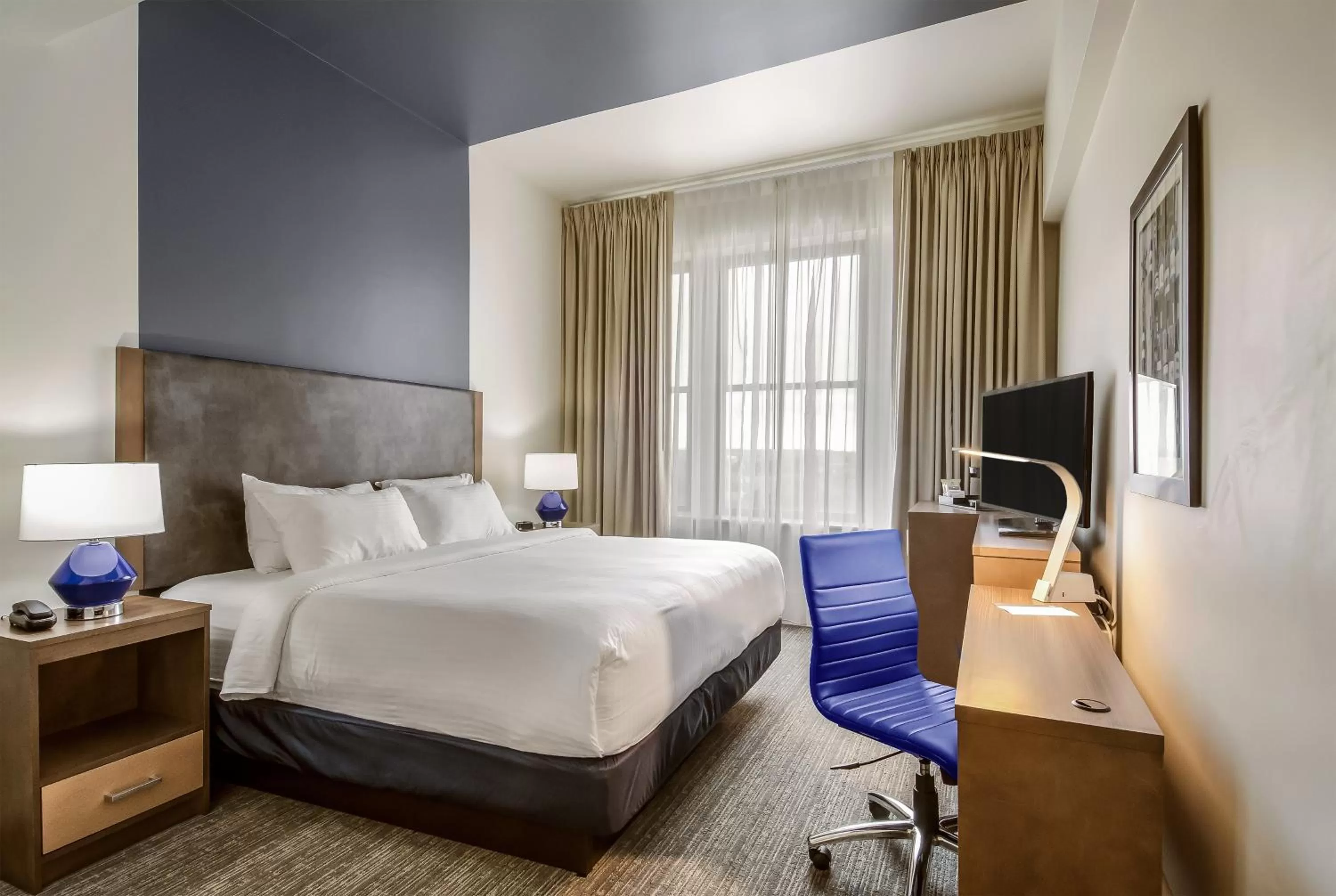 King Suite - Accessible/Non-Smoking in New Bedford Harbor Hotel, an Ascend Collection Hotel