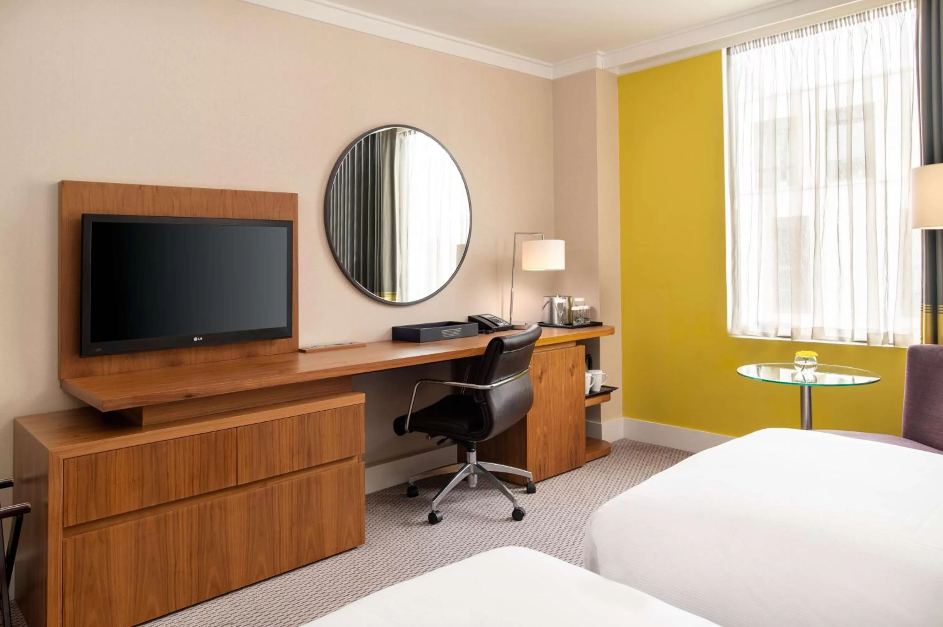 Executive Twin Room in Hilton London Wembley