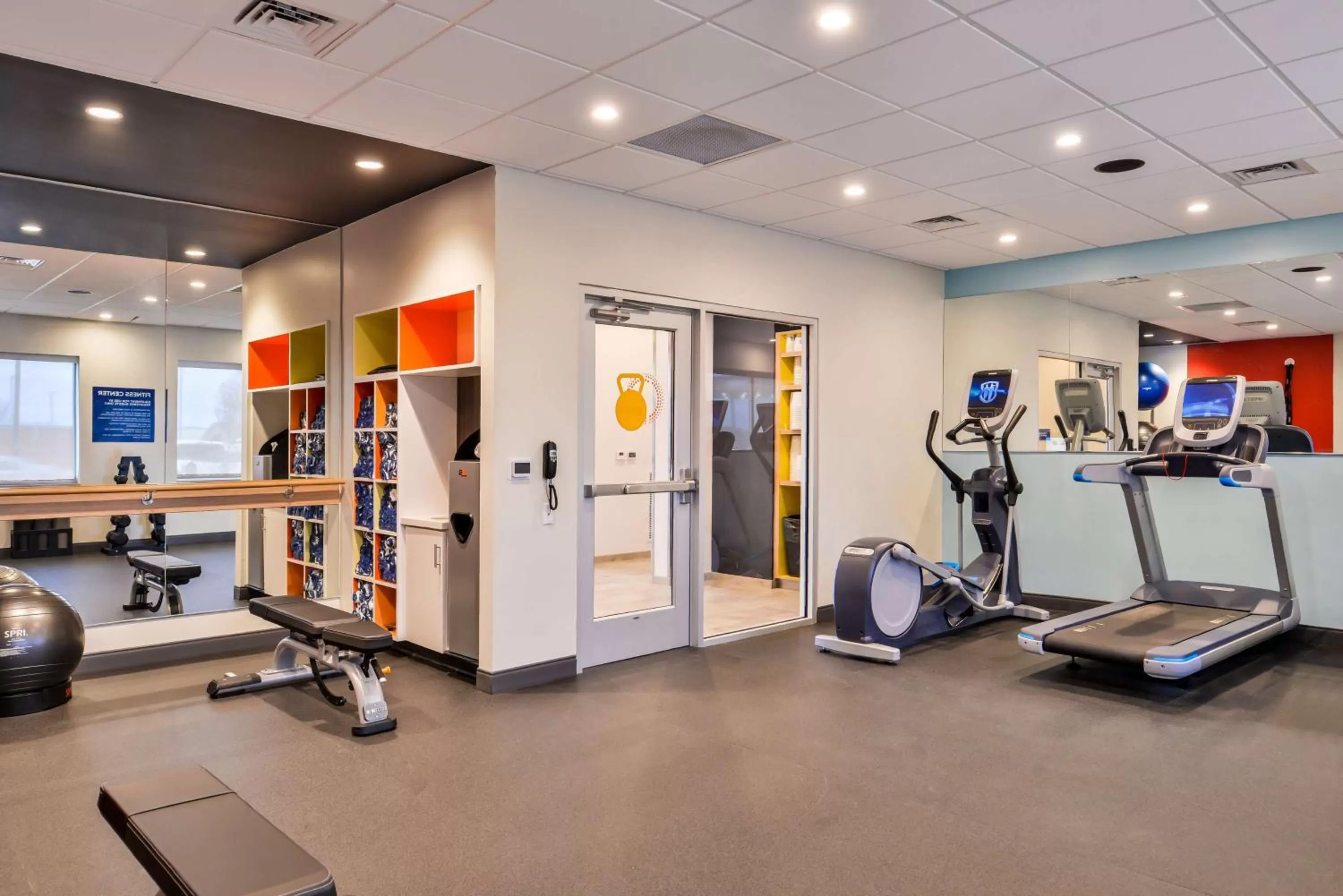 Fitness centre/facilities in Tru By Hilton Stuttgart