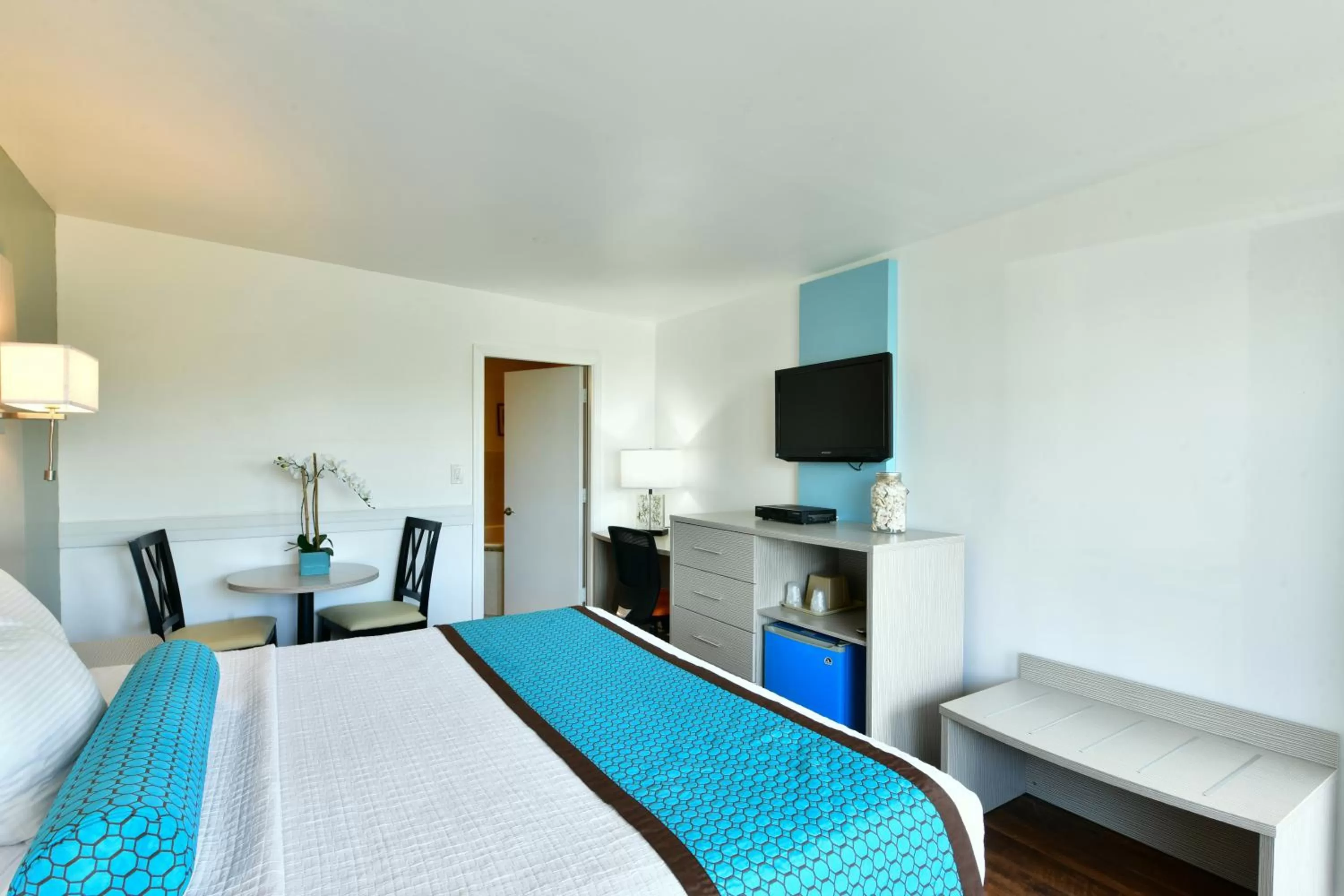 Superior King Room in The Freeport Inn and Marina