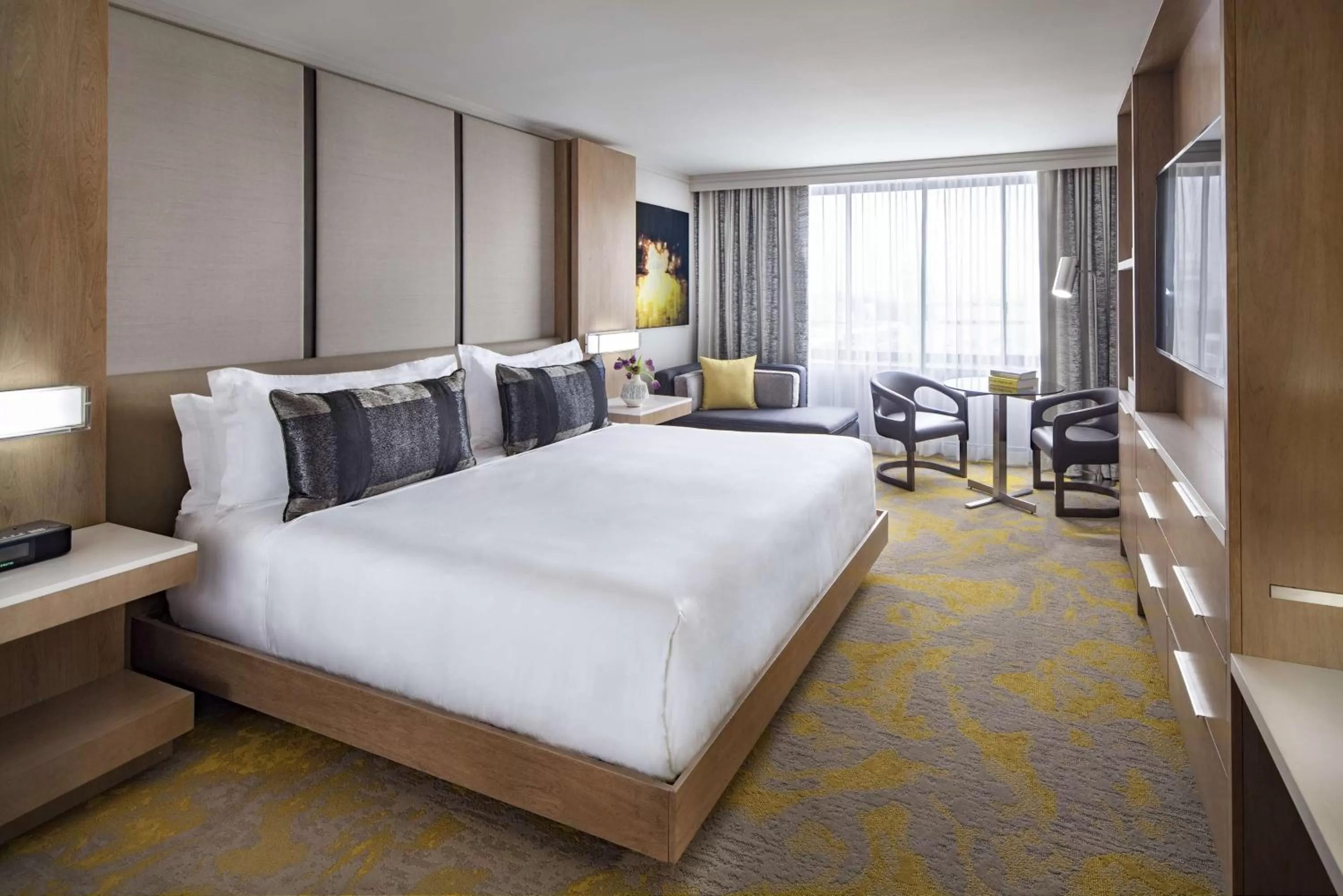 King Room with Accessible Tub - Mobility Access in Hilton Washington DC Capitol Hill