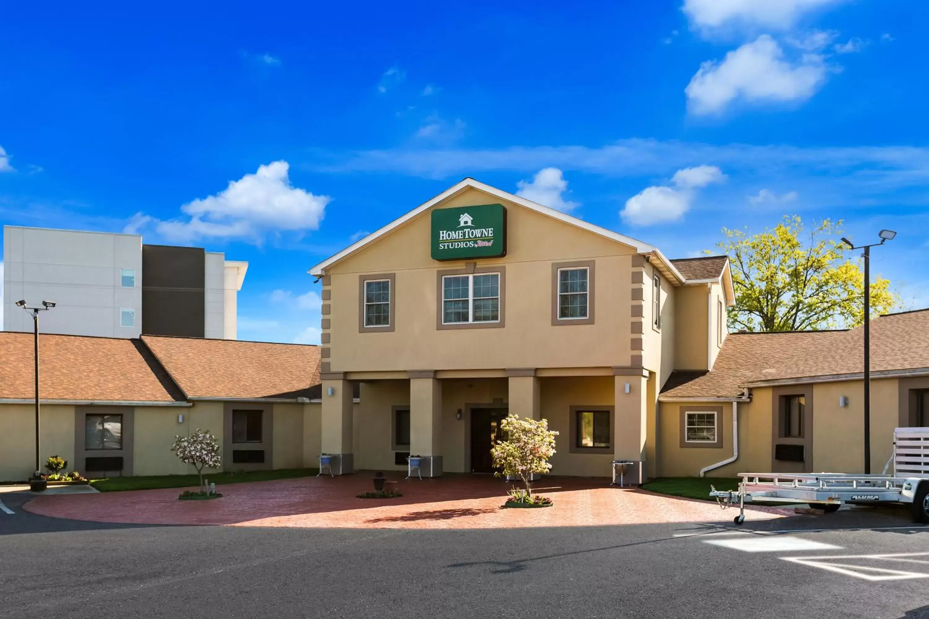 HomeTowne Studios by Red Roof Denver, PA HomeTowne Studios by Red Roof Denver, PA