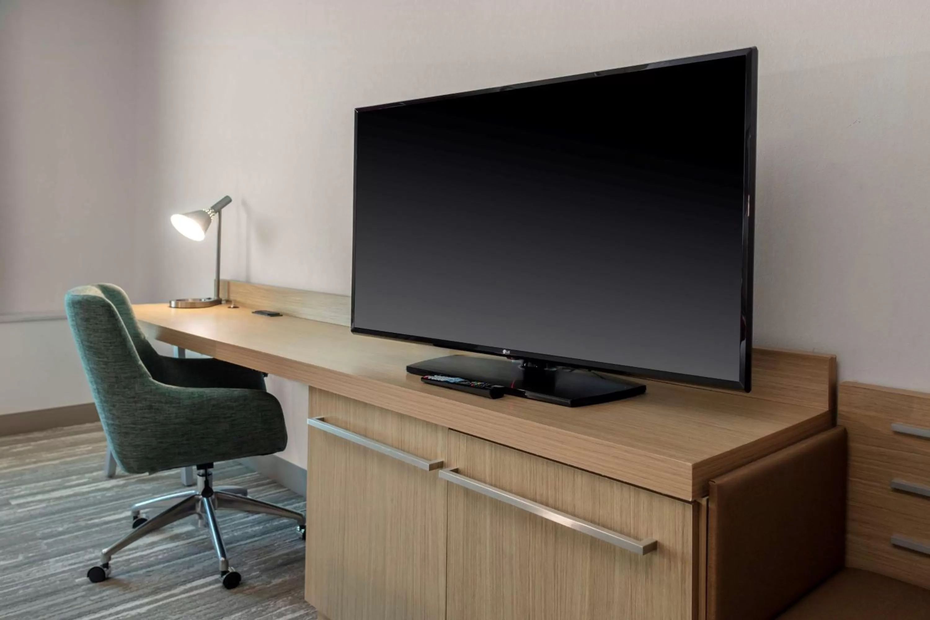 King Room with Balcony - Hearing Access in Hilton Garden Inn Ocala Downtown, Fl