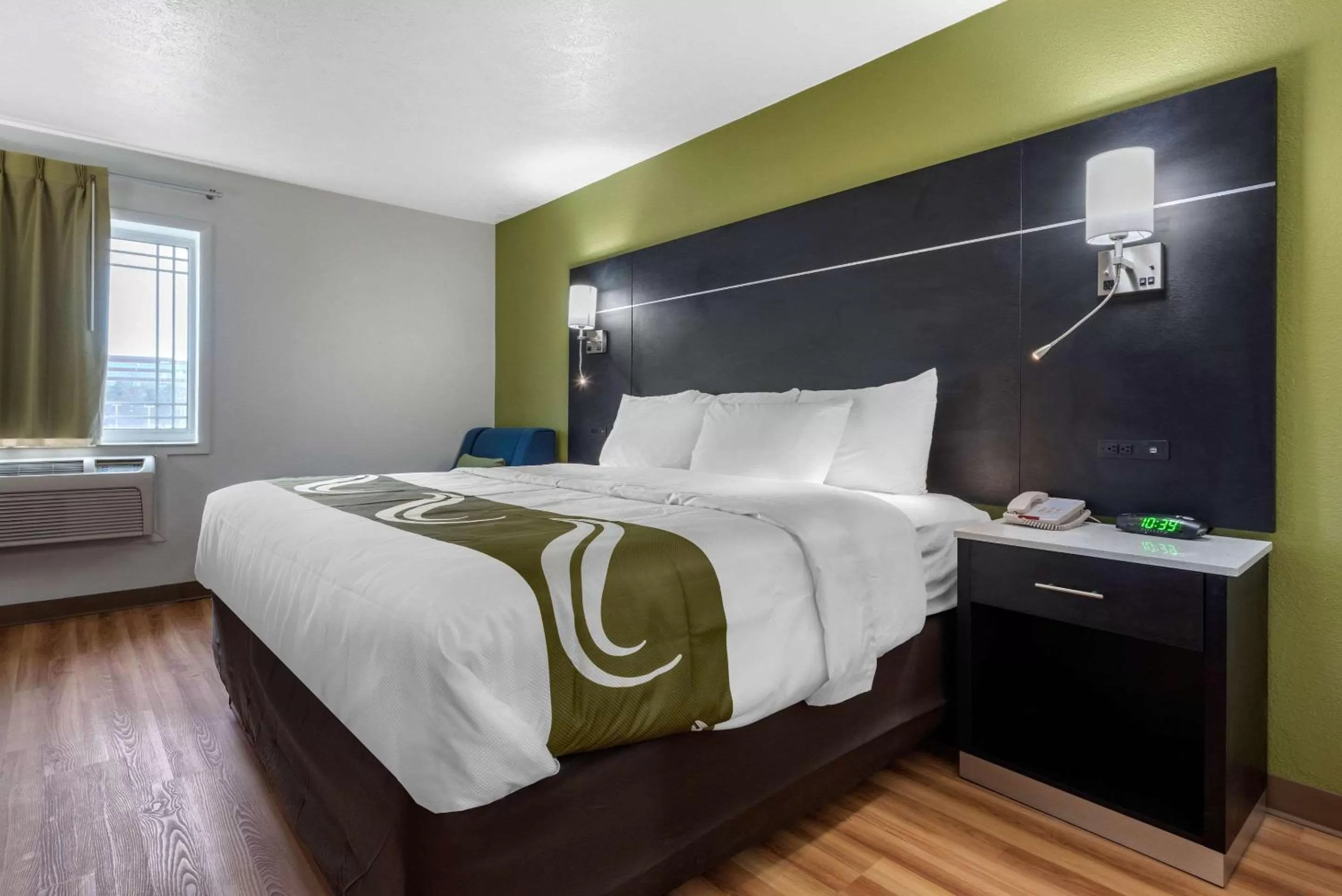 King Room - Non-Smoking in Quality Inn