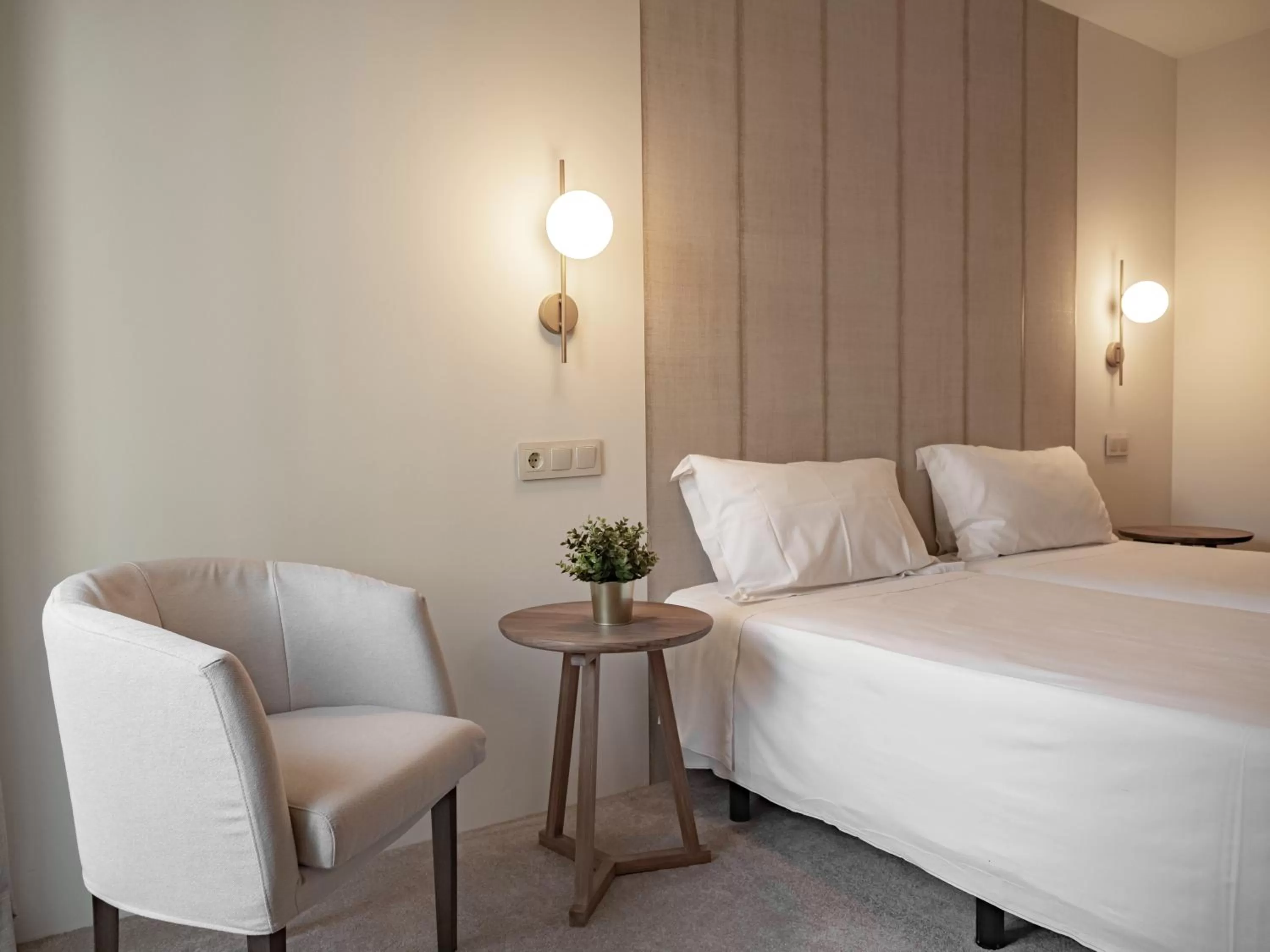 Twin Urban - single occupancy in Hotel Oriente