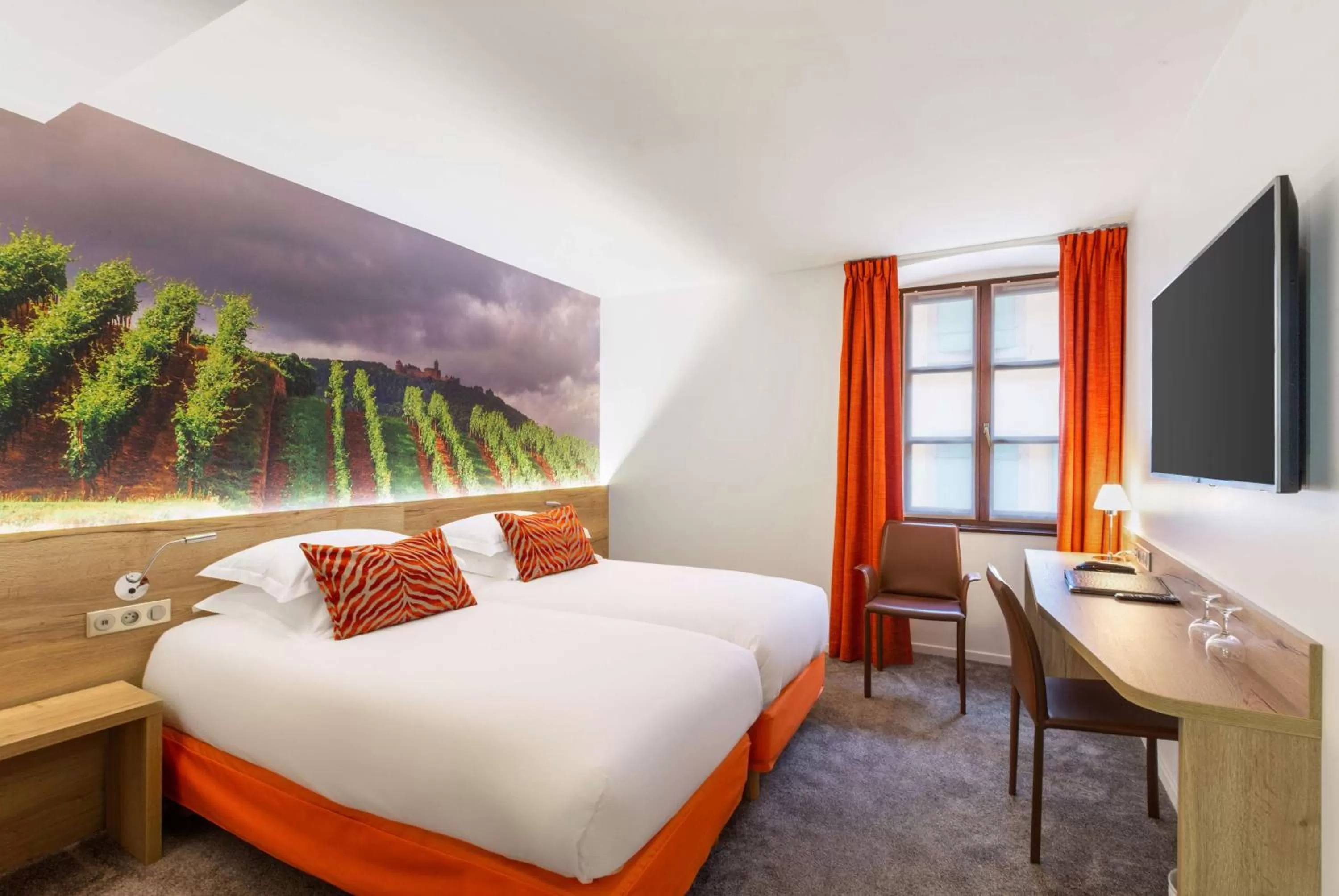 Comfort Queen Room in Hotel KLE, BW Signature Collection