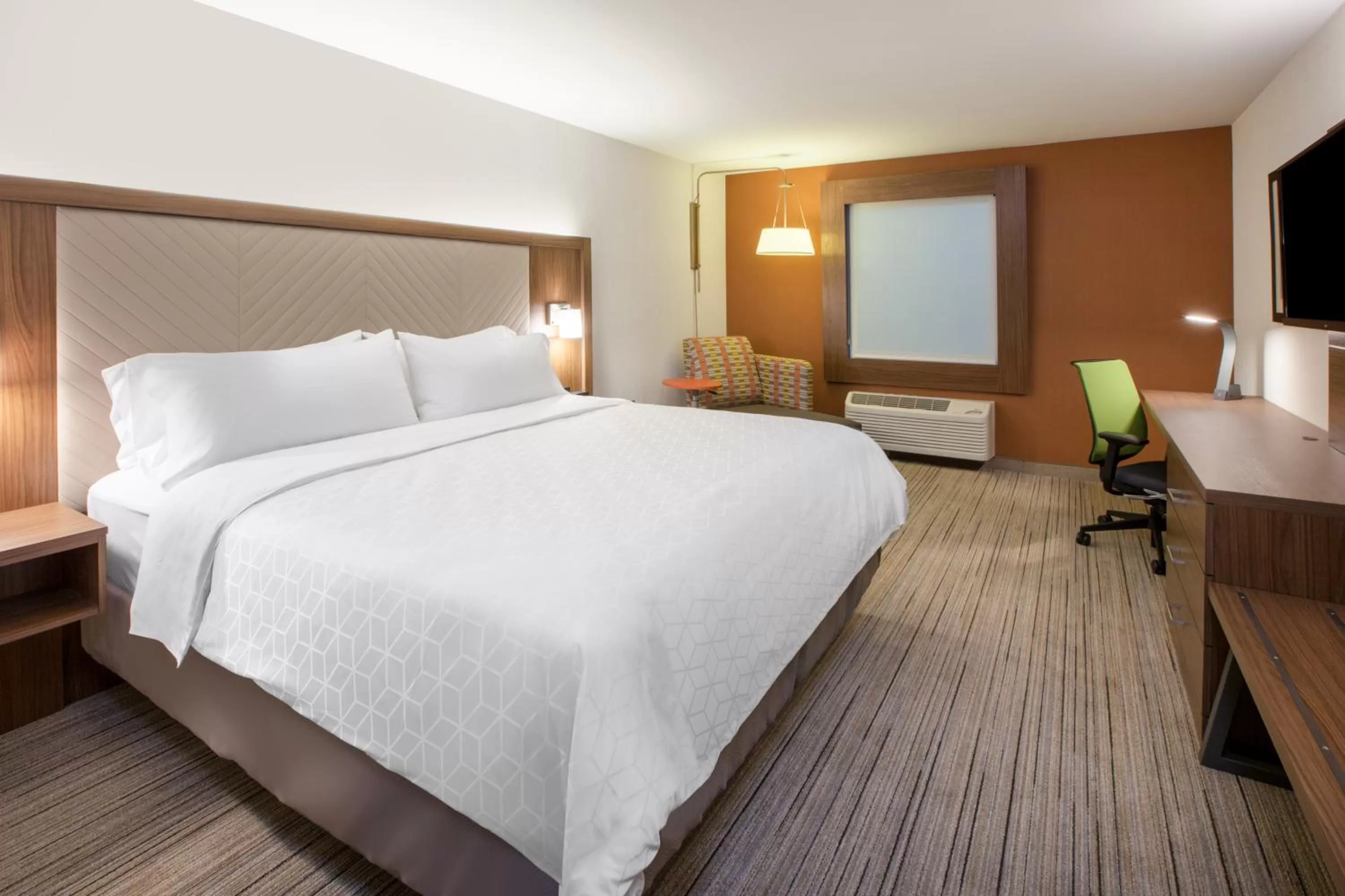 Standard King Room in Holiday Inn Express & Suites - Chilliwack East an IHG Hotel