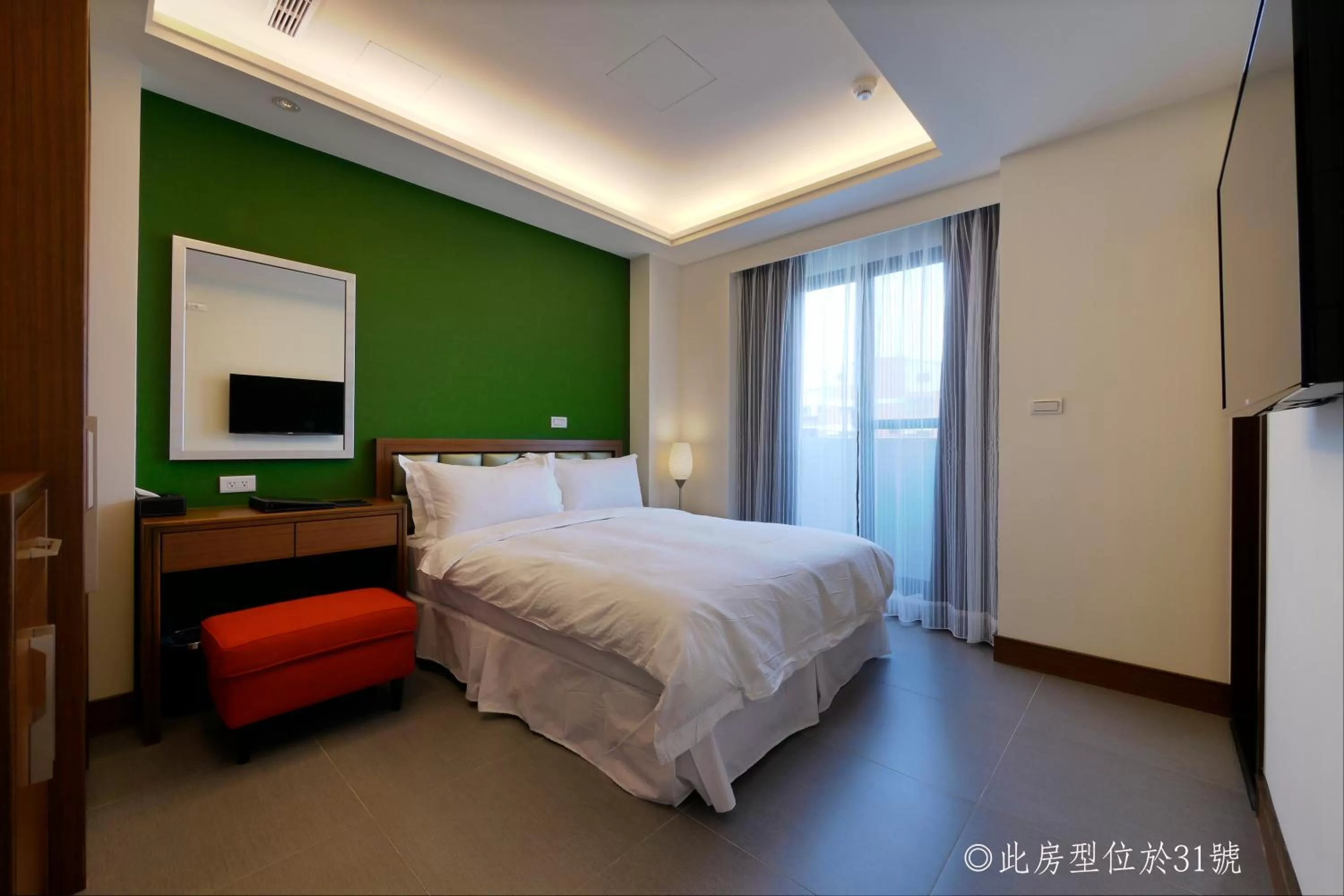 Standard Double Room in Watermark Hotel - Sizihwan