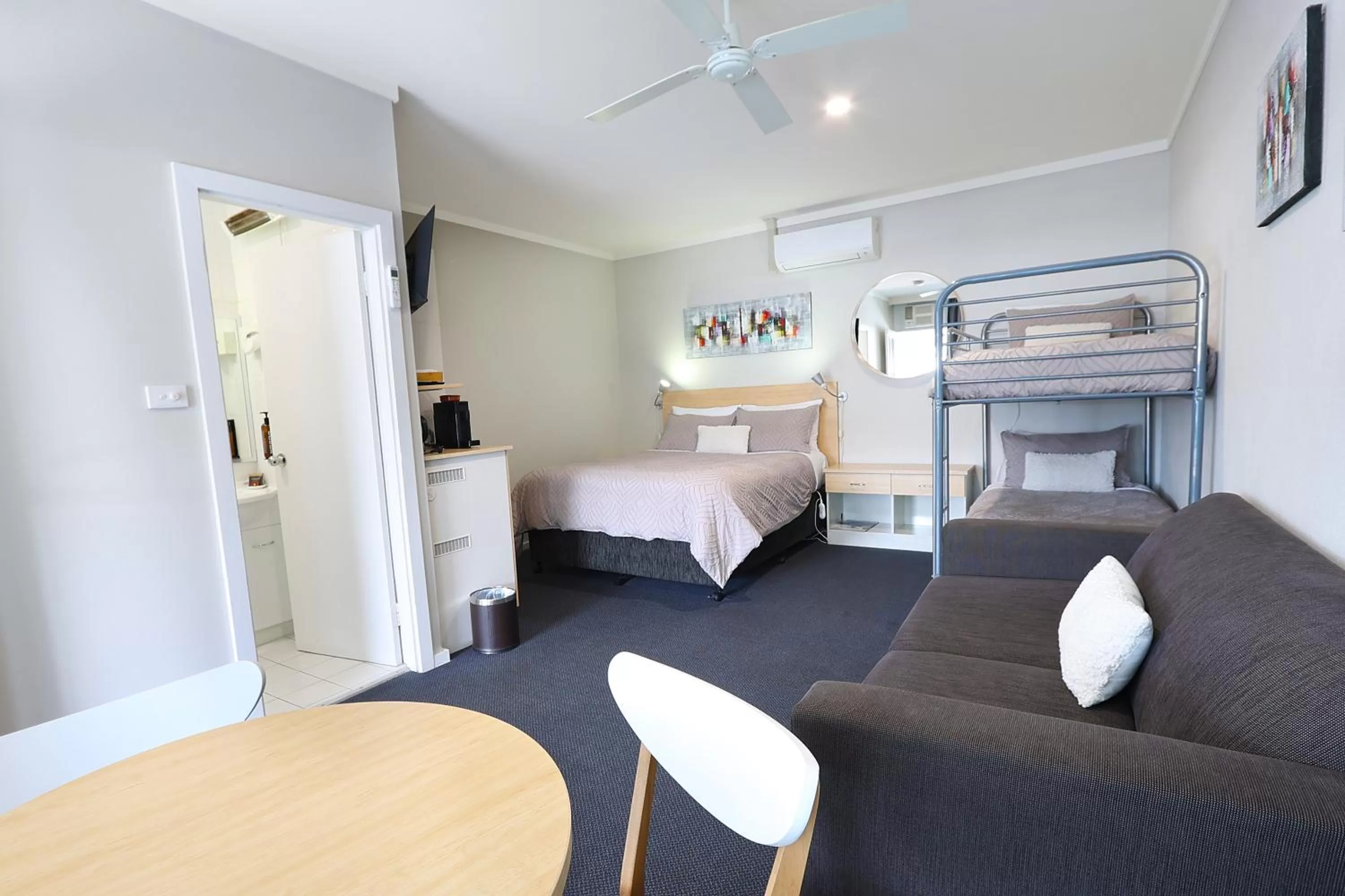 Family Room (6 People) in Nebula Motel