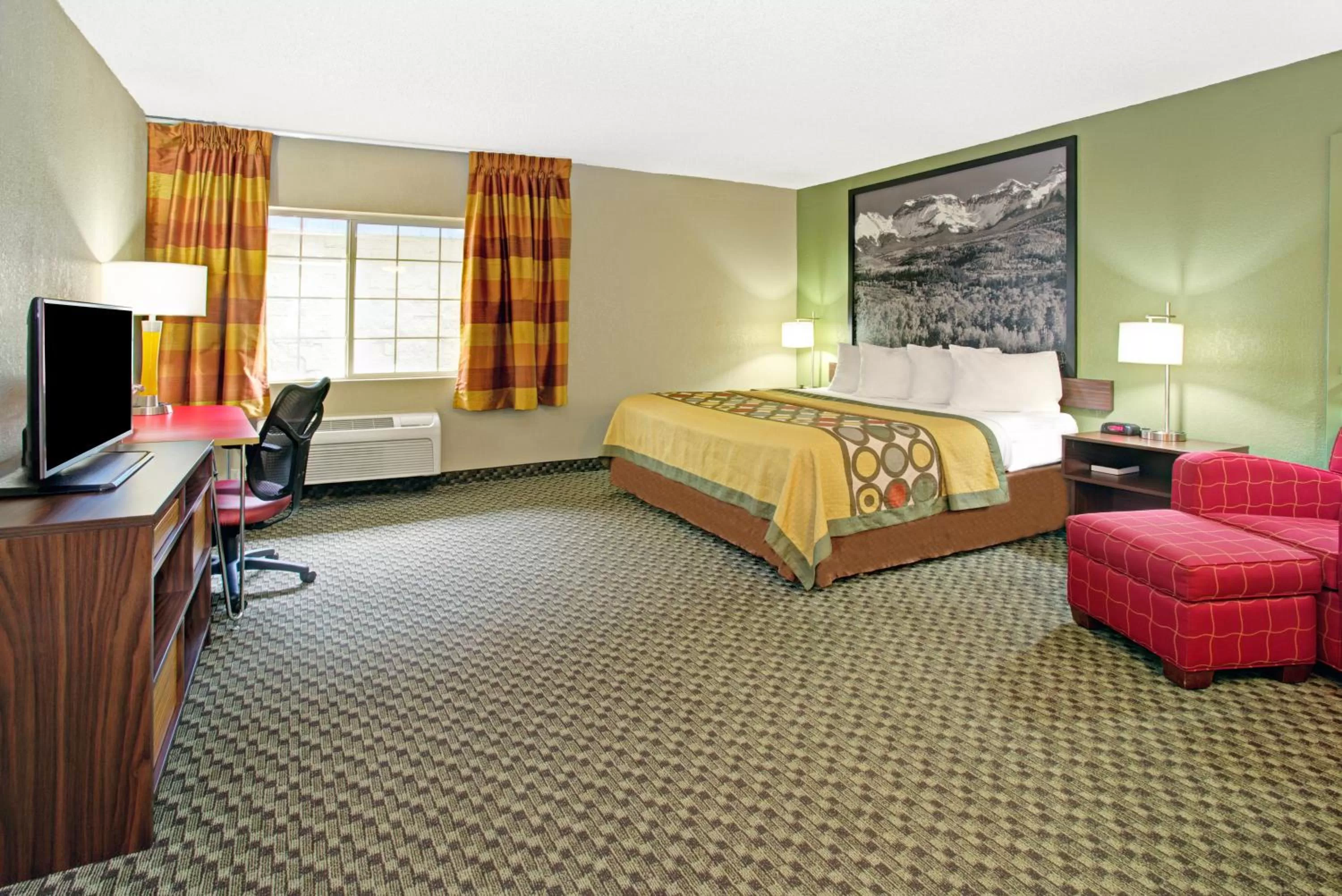 King Room - Mobility Access/Non-Smoking in Super 8 by Wyndham Wheat Ridge/Denver West
