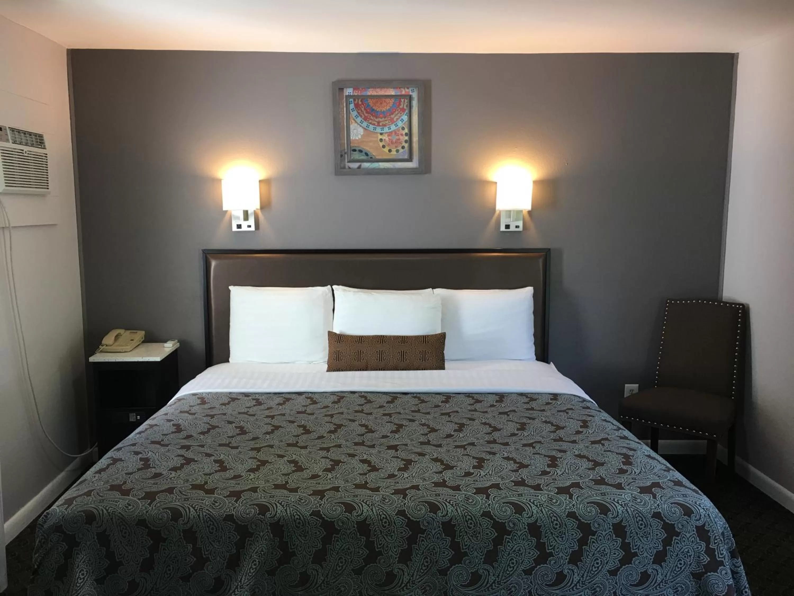 King Room in Scottish Inns Milford