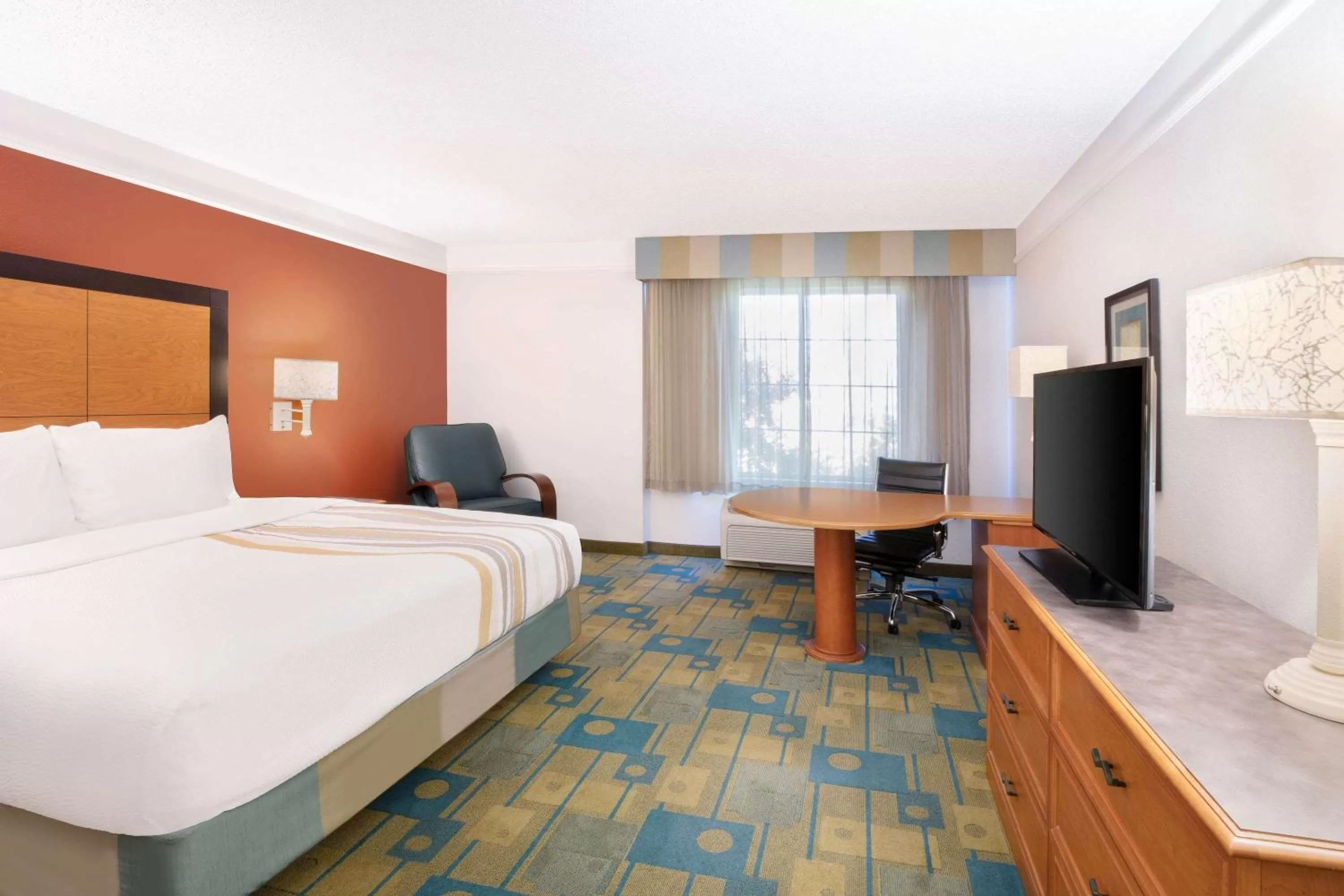 Deluxe King Room in La Quinta Inn and Suites by Wyndham, Ocala