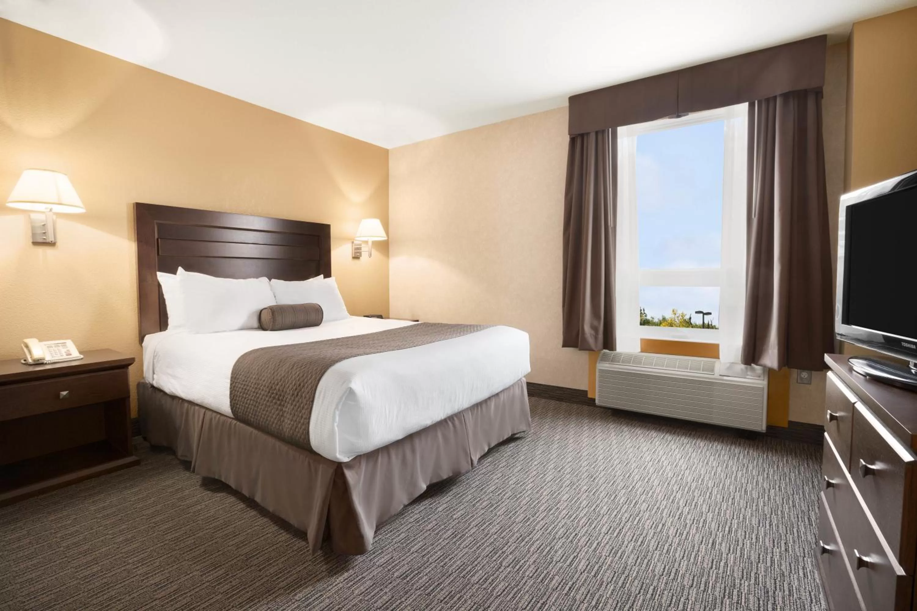 Queen Suite in Days Inn by Wyndham Estevan