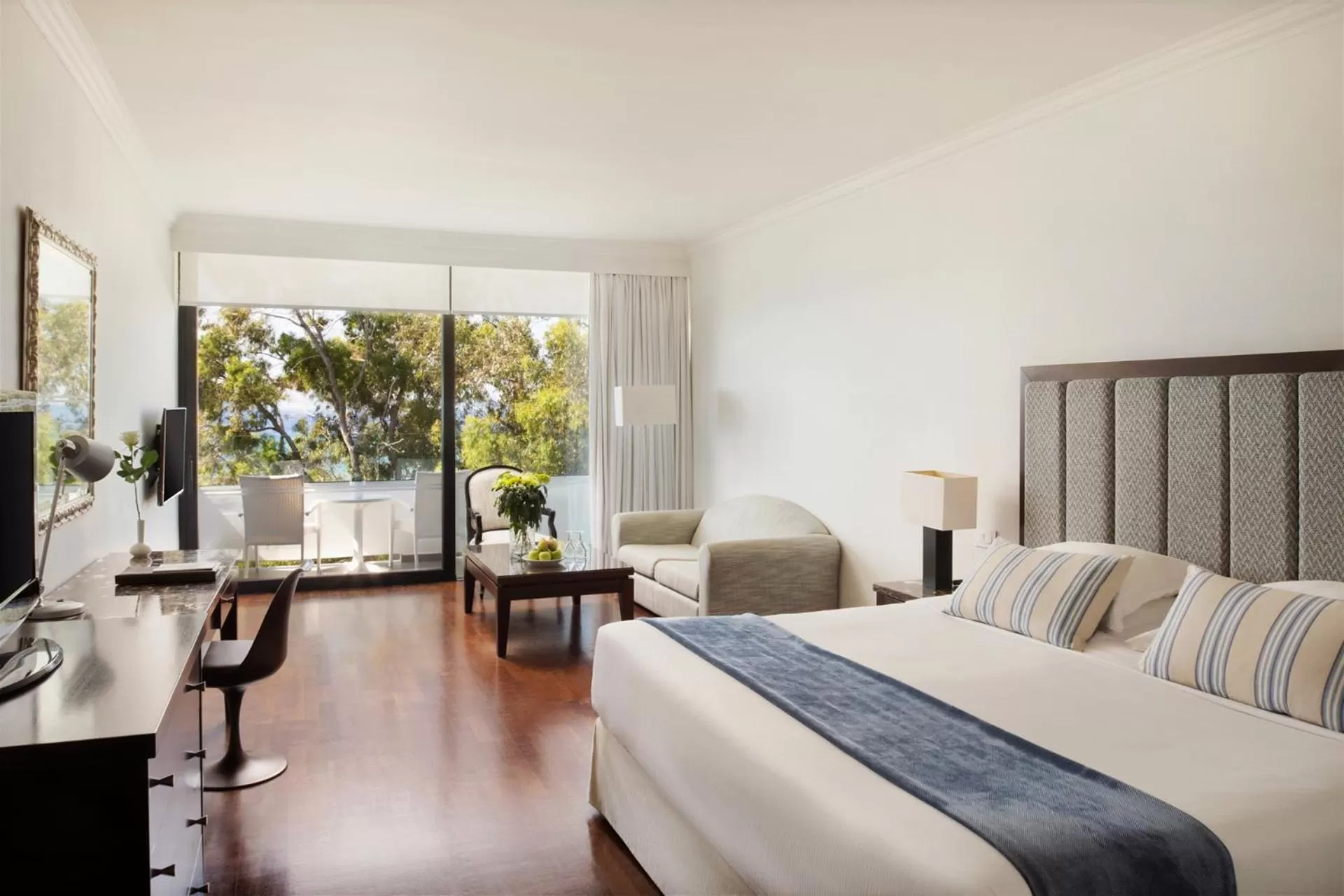  Executive Studio sea view in Grecian Bay