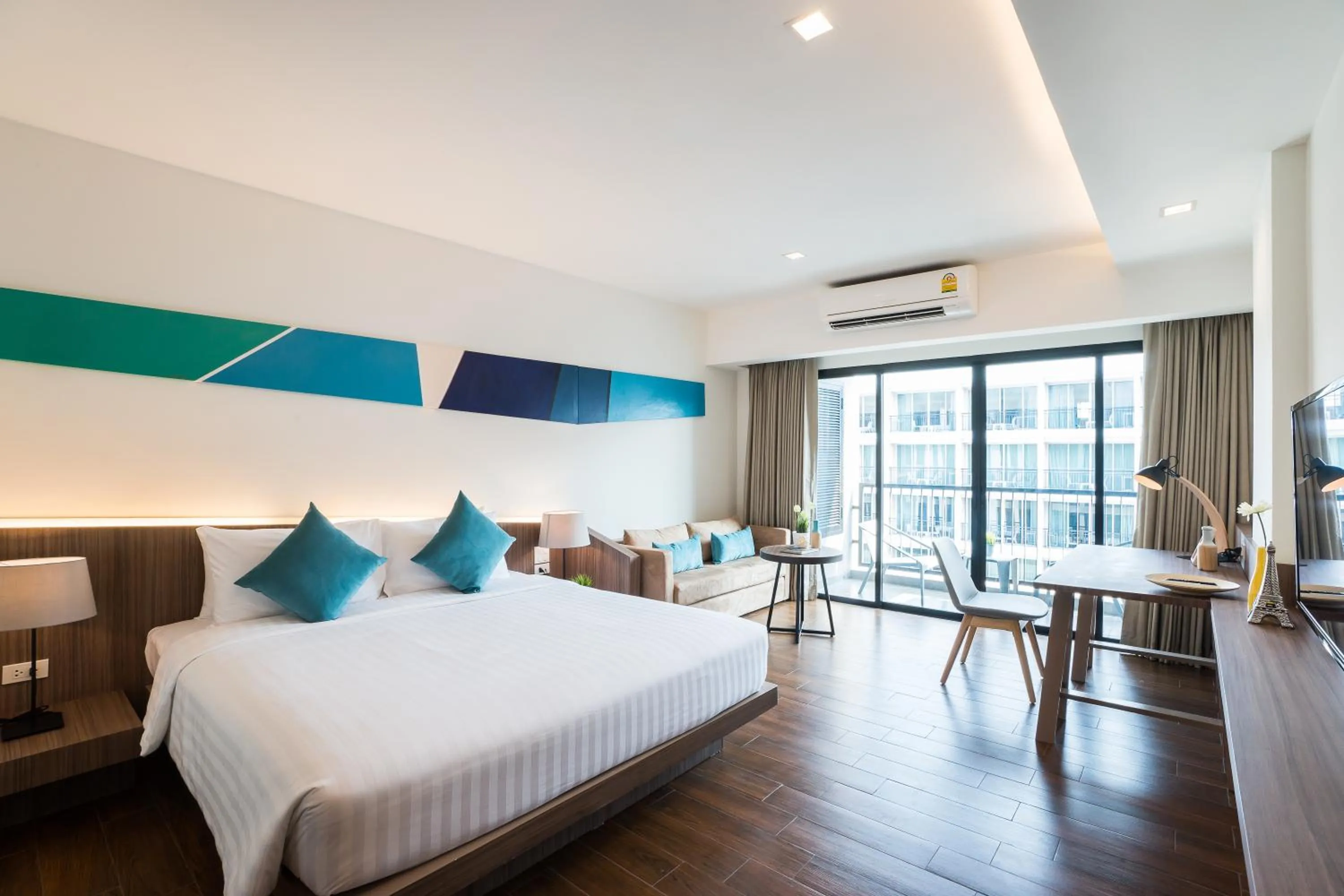 Deluxe Premier Pool View Room in J Inspired Hotel Pattaya