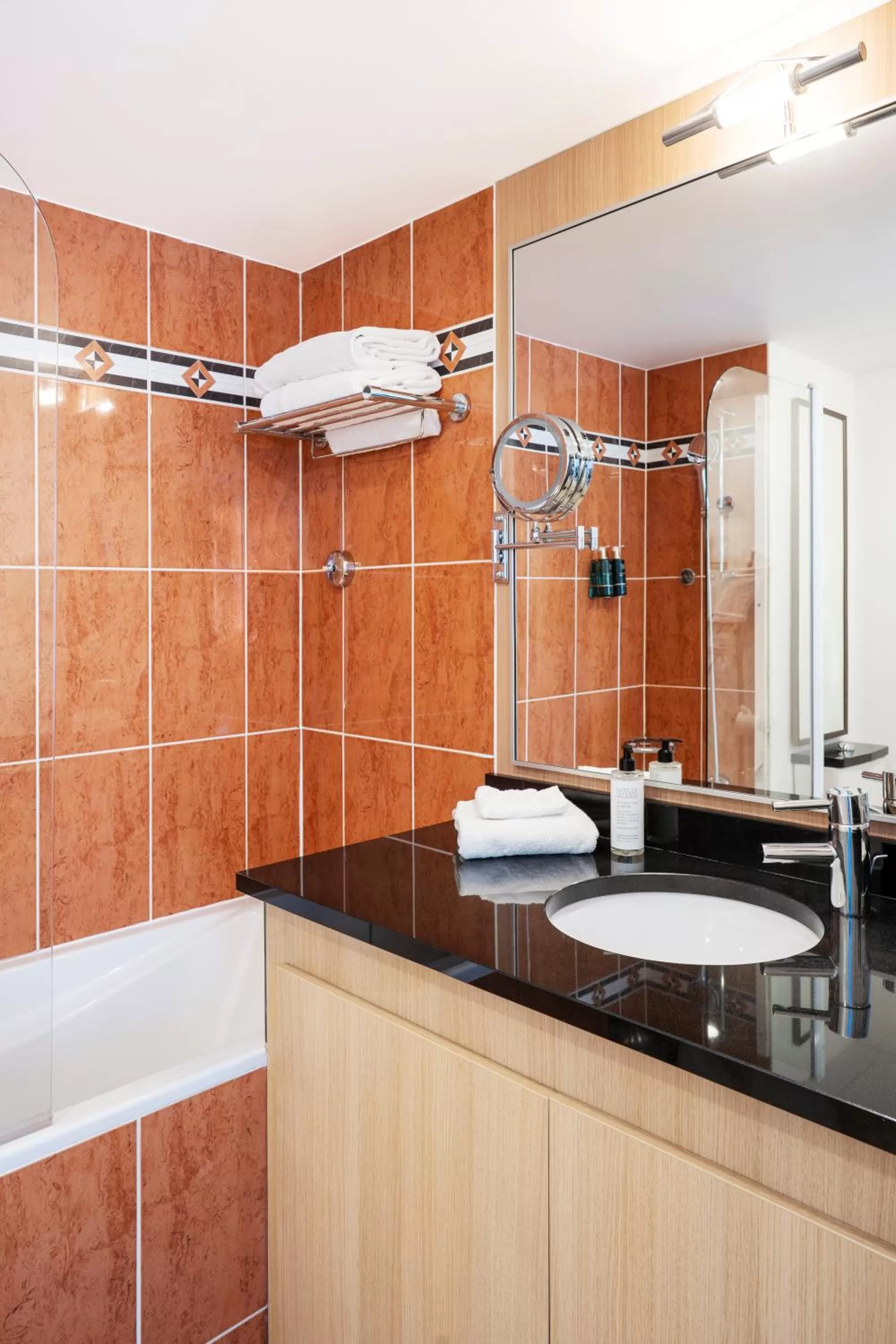 Bathroom in Residhome Paris-Evry