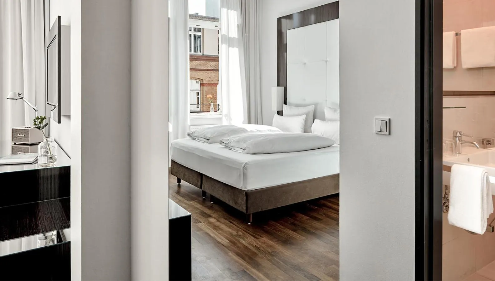 Double Room in The Pure, Frankfurt, a Member of Design Hotels