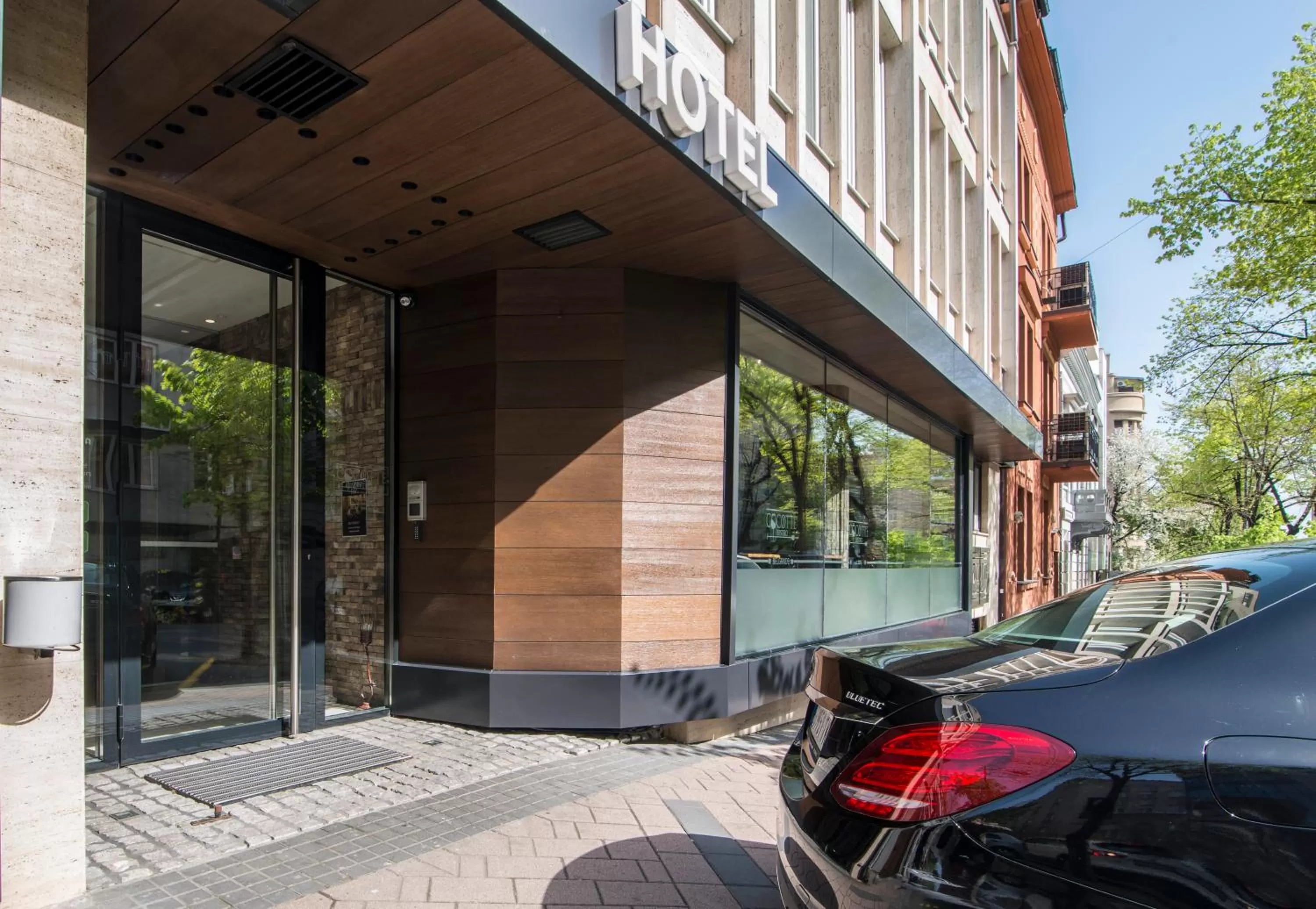 Belgrade Inn Garni Hotel
