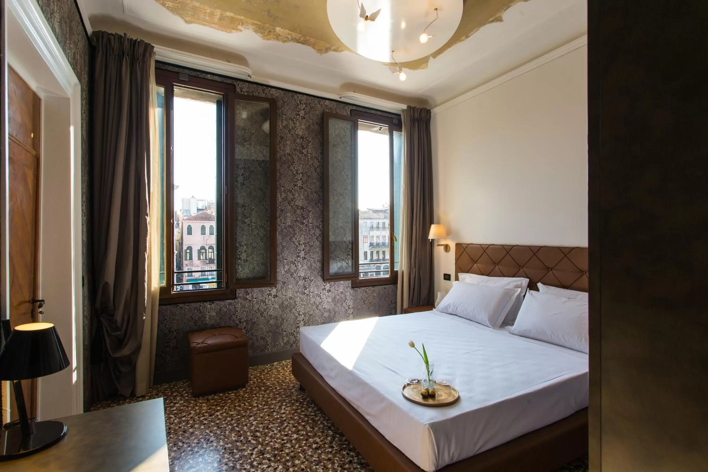 Deluxe Double Room with Canal View in Riva del Vin BOUTIQUE HOTEL