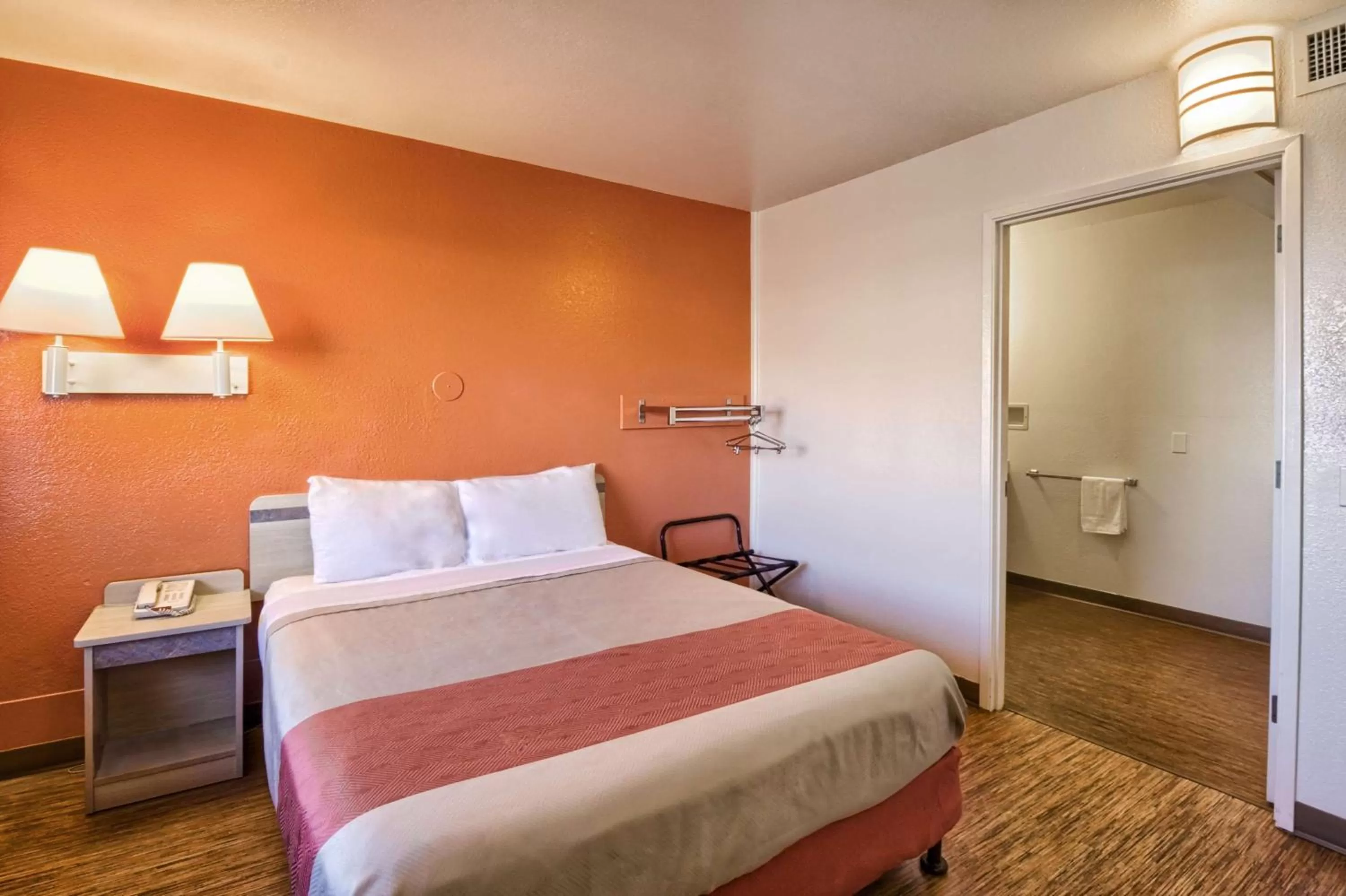 Queen Room - single occupancy in Motel 6-Pendleton, OR
