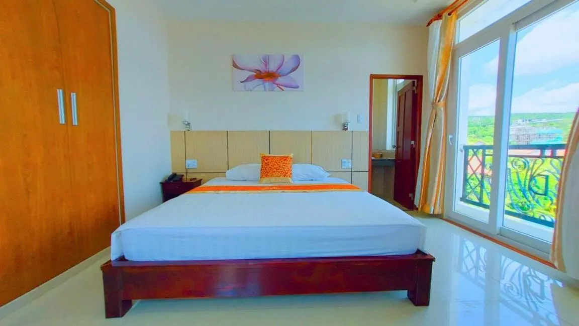 Deluxe Double Room with Shower in Victoria Phu Quoc hotel Beachfront Night market