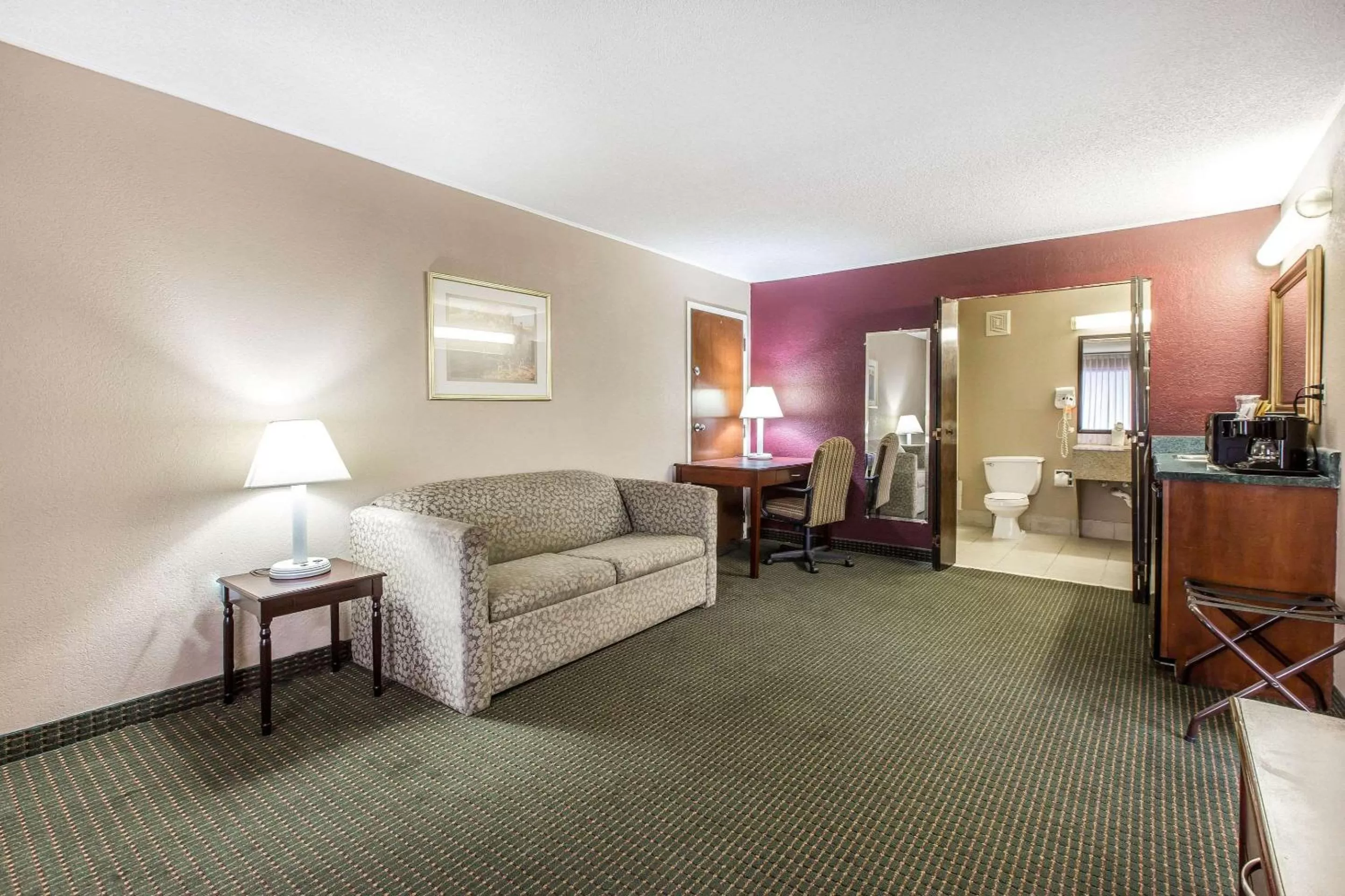 Bedroom, Bed in Quality Inn Tifton
