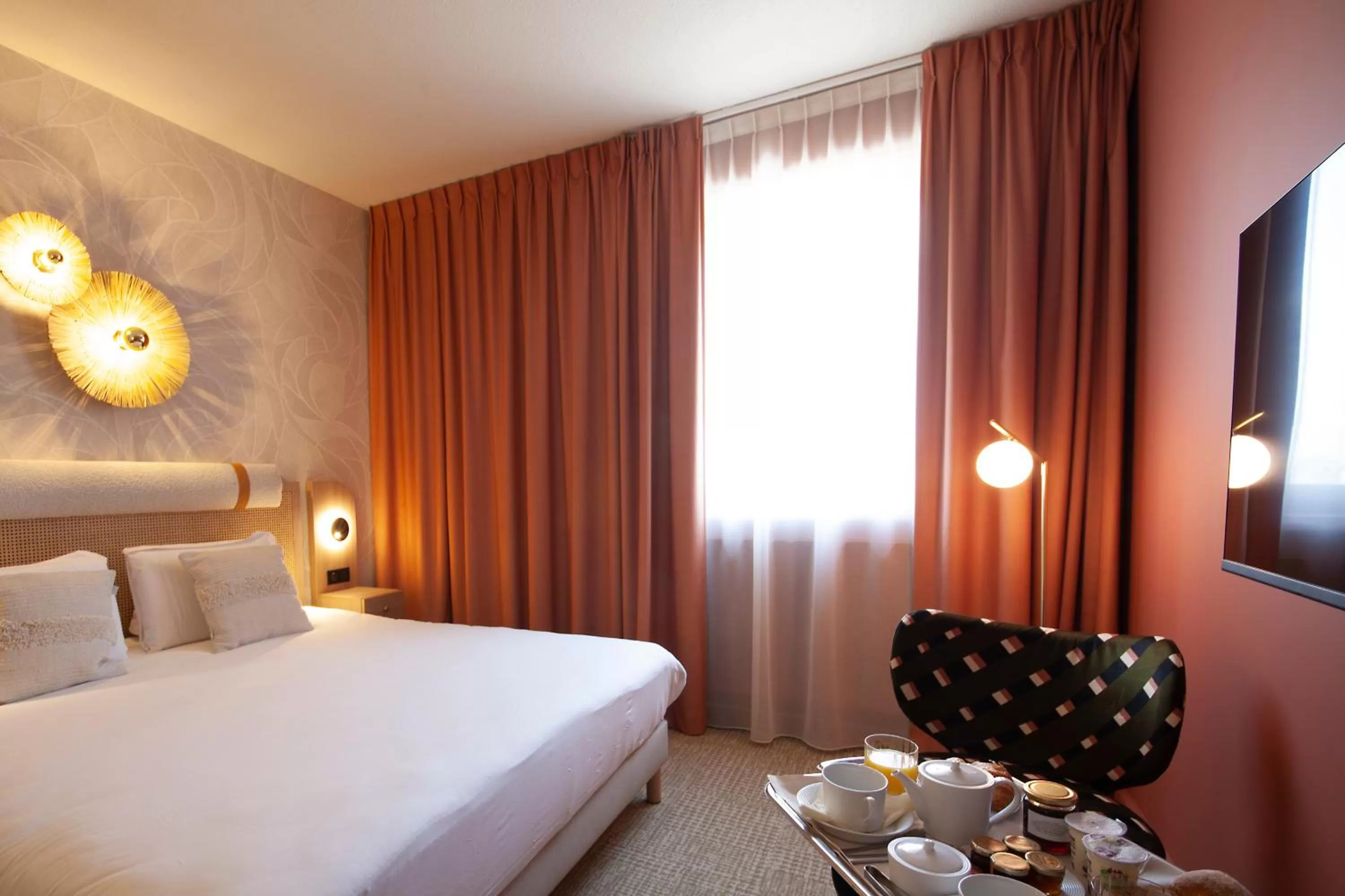 Superior Double Room in Kyriad Prestige Hotel Clermont-Ferrand
