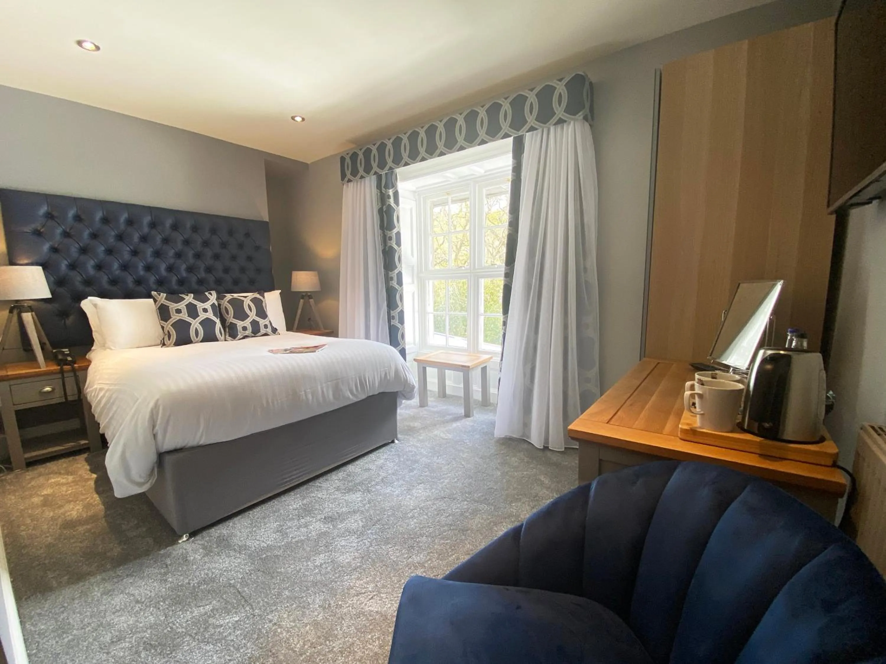 Standard Double Room in Aberdunant Hall