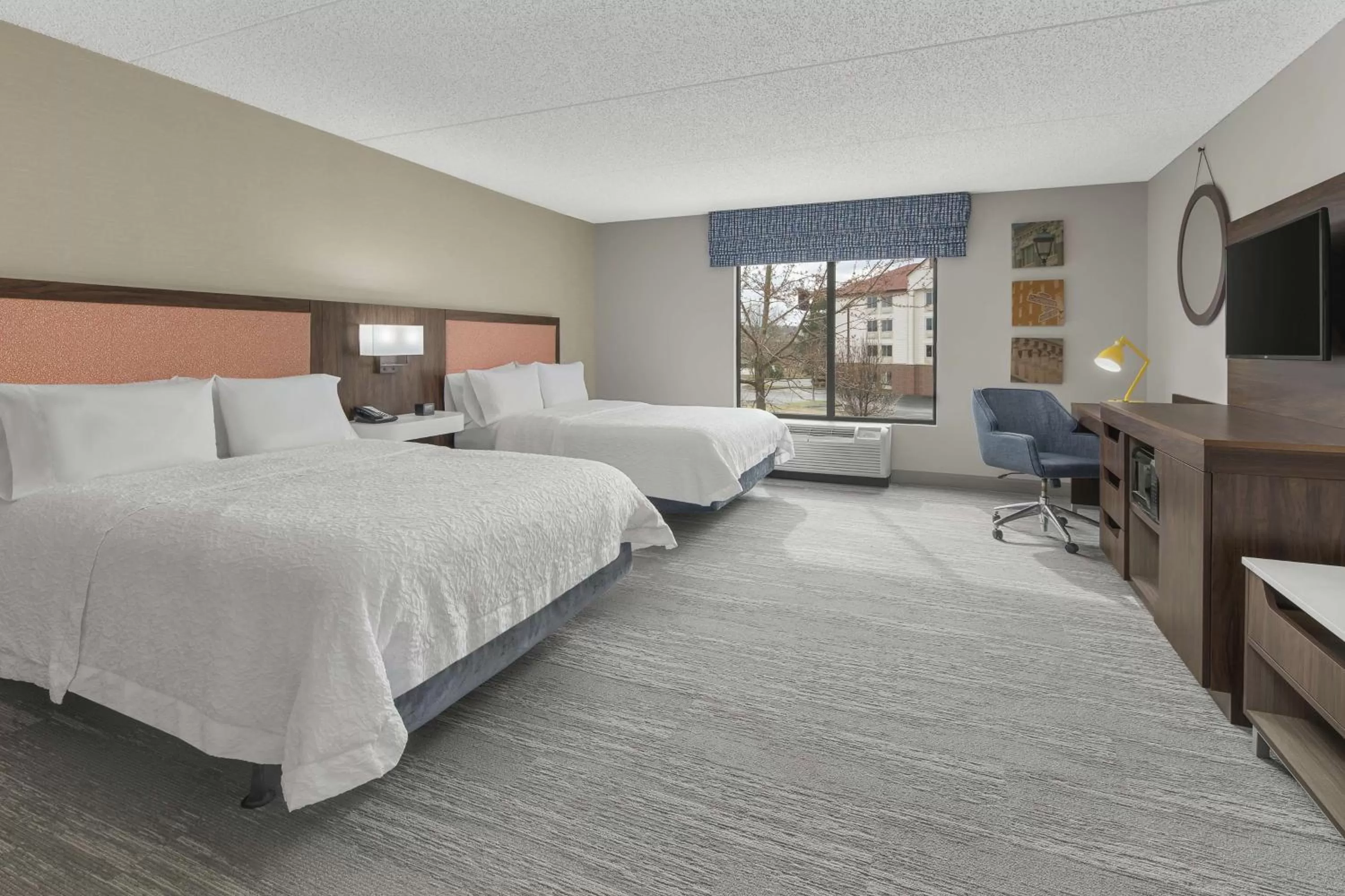 Queen Room with Two Queen Beds - Mobility and Hearing Access/Non-Smoking in Hampton Inn & Suites Macon I-75 North