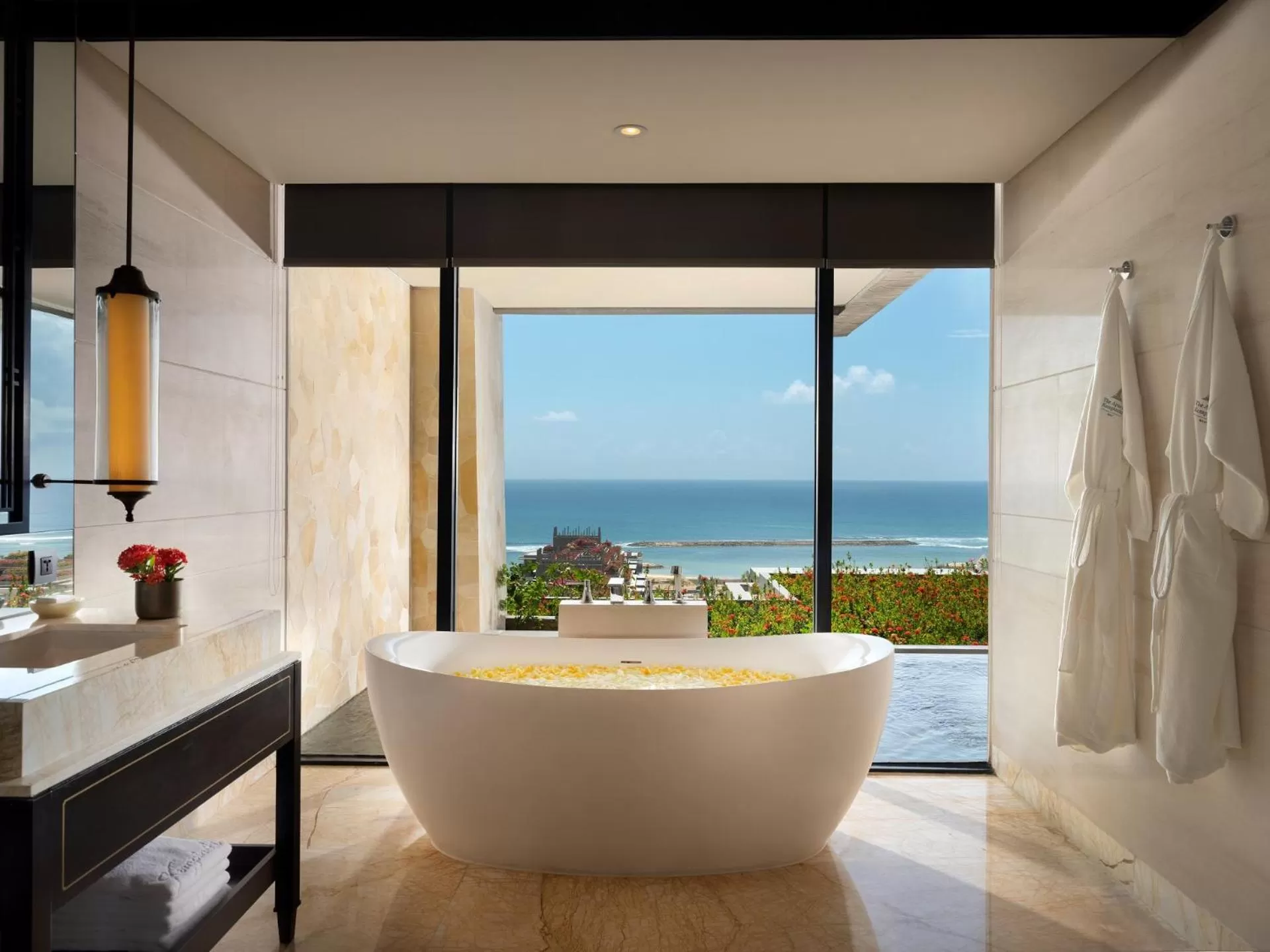 Cliff Private Pool Ocean Junior Suite in The Apurva Kempinski Bali