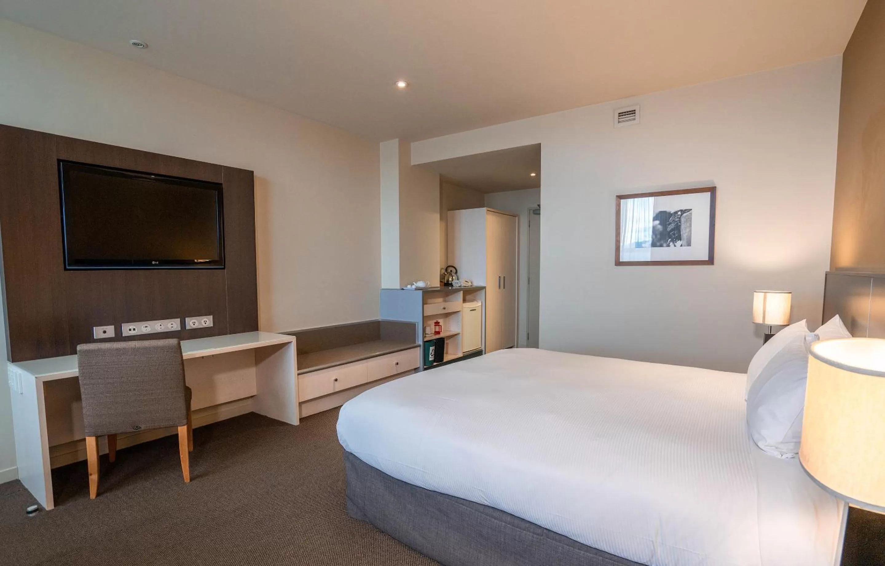 Standard Interconnecting Room in Scenic Hotel Dunedin City