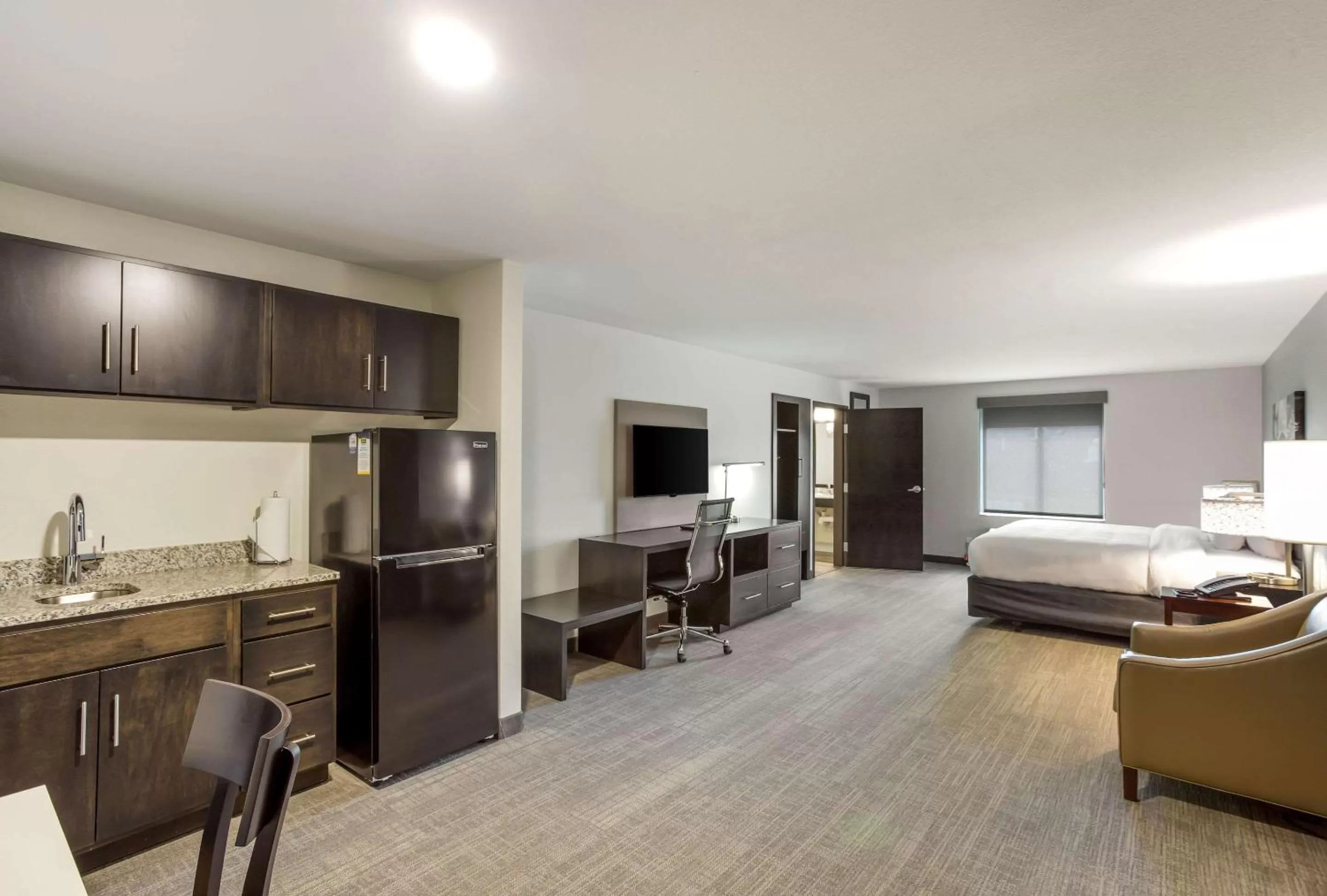 King Suite - Accessible/Non-Smoking in MainStay Suites Logan Ohio-Hocking Hills