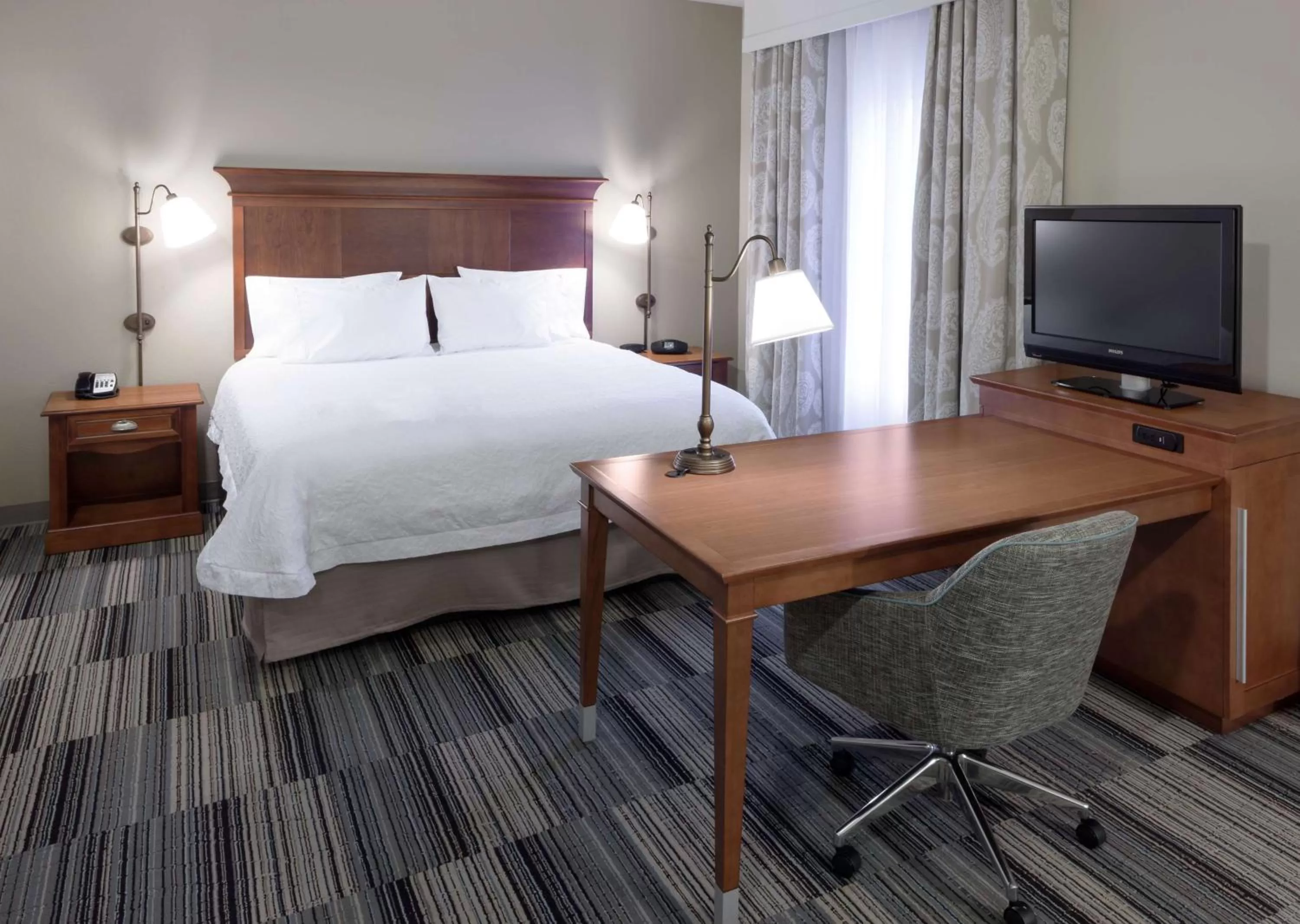 Non-Smoking King Studio Suite in Hampton Inn & Suites Colorado Springs/I-25 South