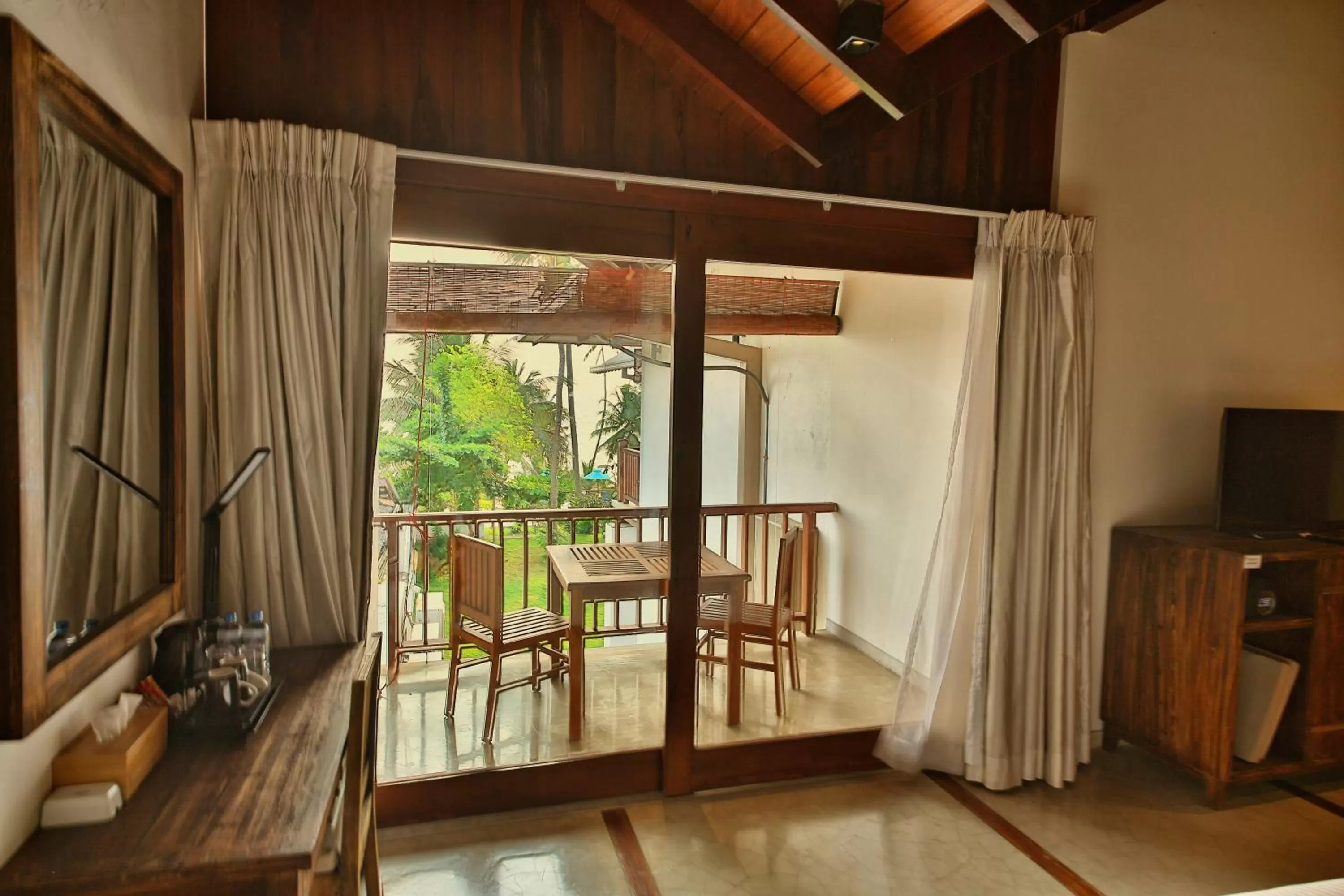 Super Deluxe Room - 15% on Spa Treatments in R Degrees Boutique Hotel & Spa