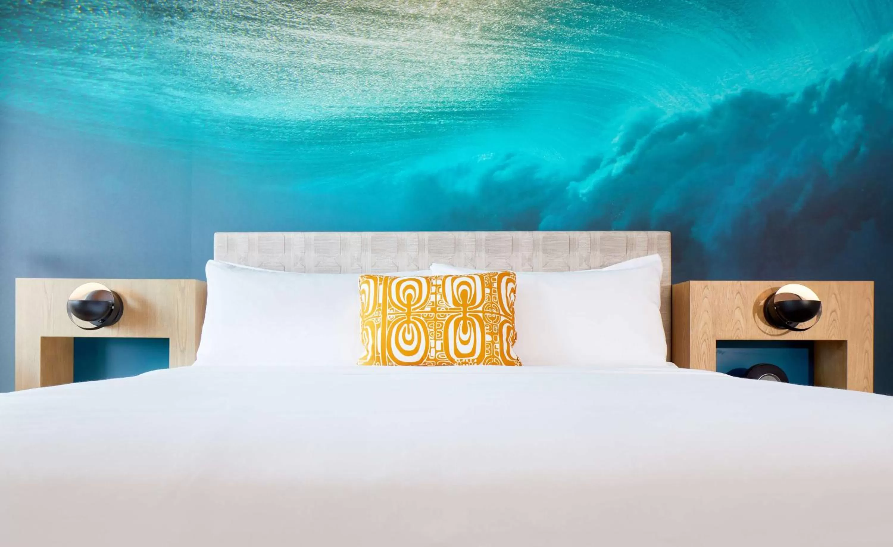 Waikiki View 1 King Bed in OUTRIGGER Waikiki Beachcomber Hotel