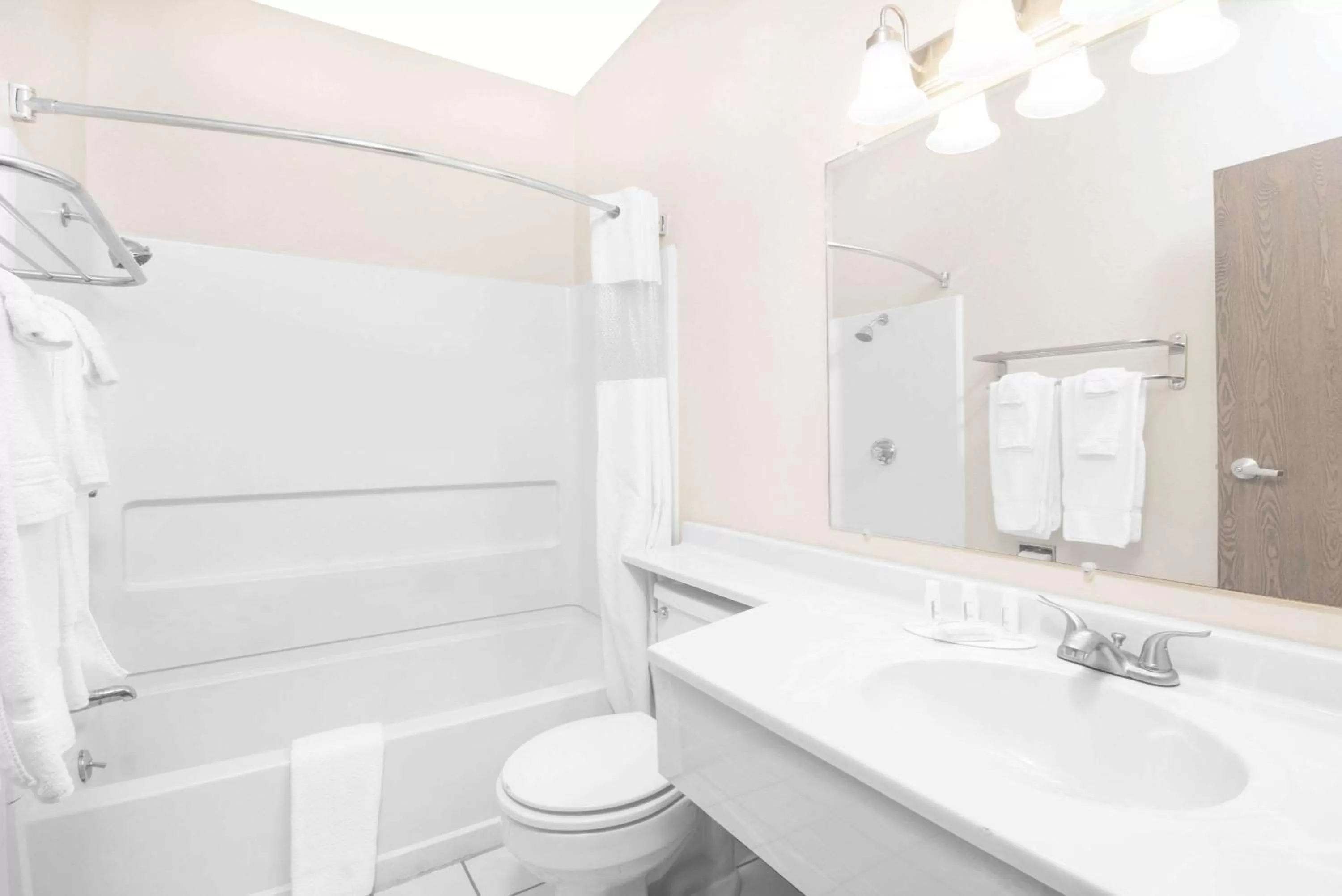 Queen Room - Non-Smoking in Baymont by Wyndham Spearfish