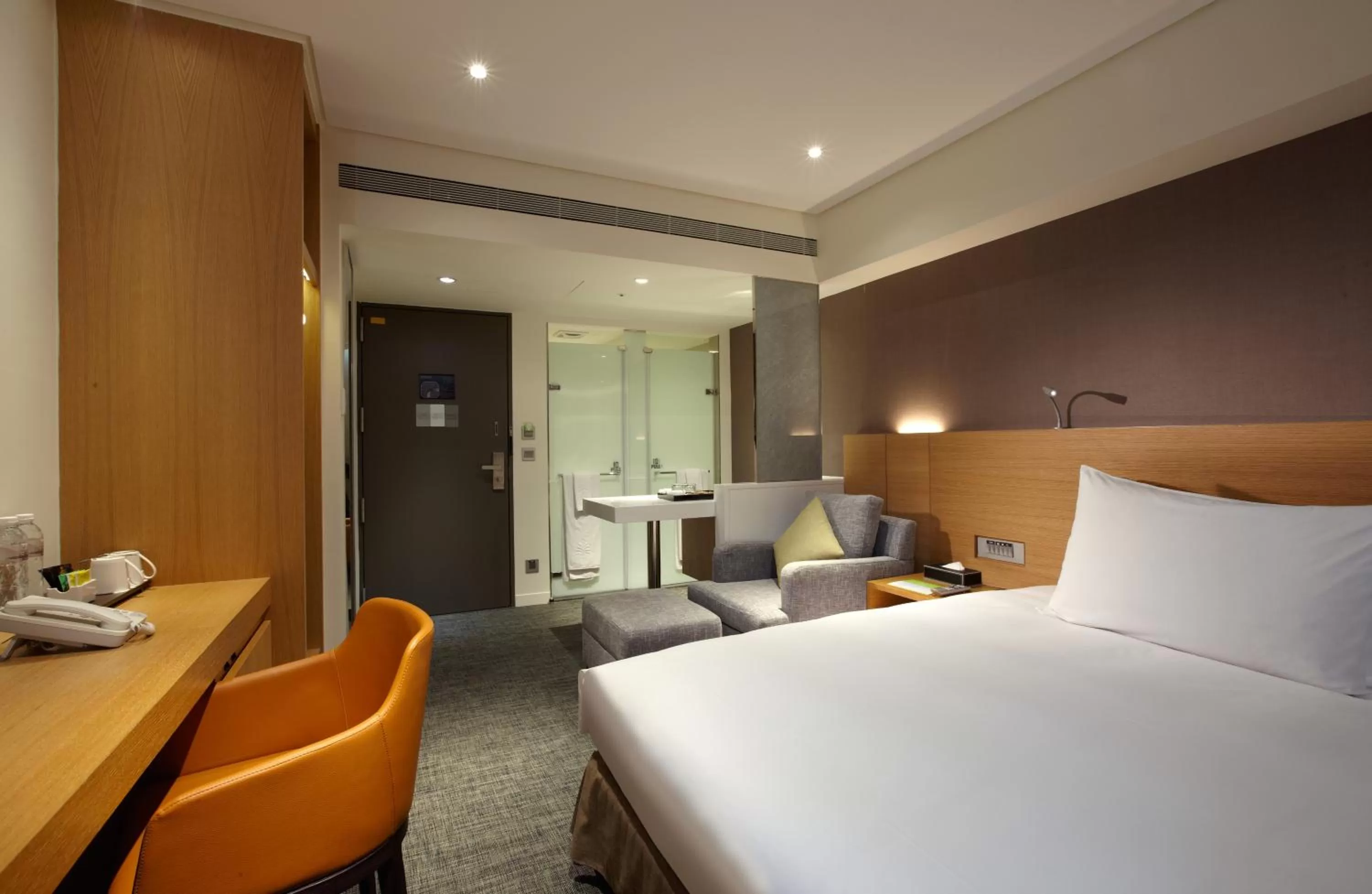 Standard Double Room in Royal Inn Taipei Linsen - Huashan 1914 Creative Park