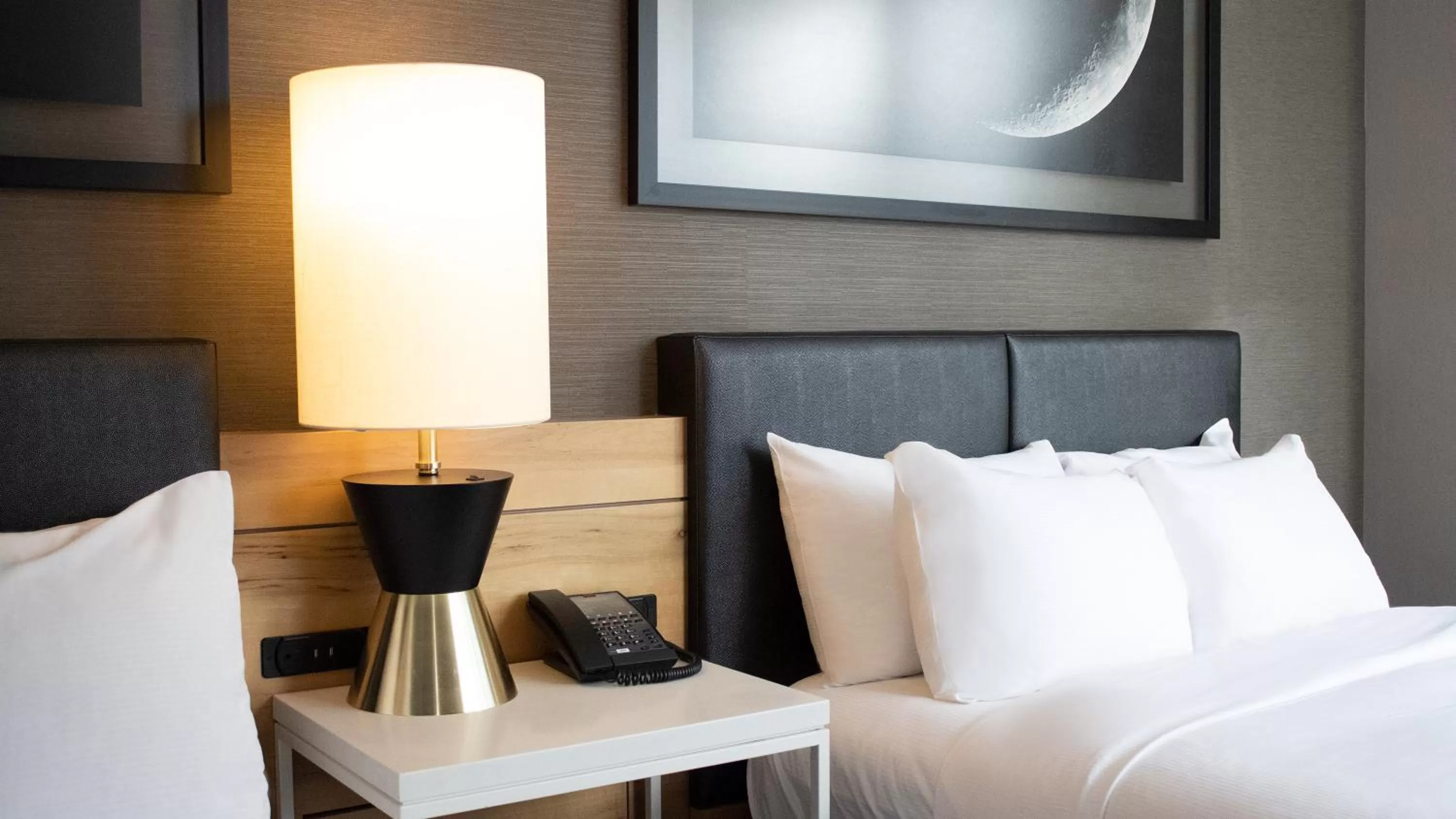 Double Corner Room - Hearing Accessible in Hilton Portland Downtown