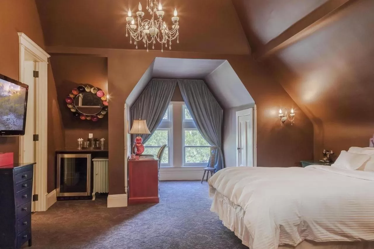 Two-Bedroom Suite in Patterson Inn