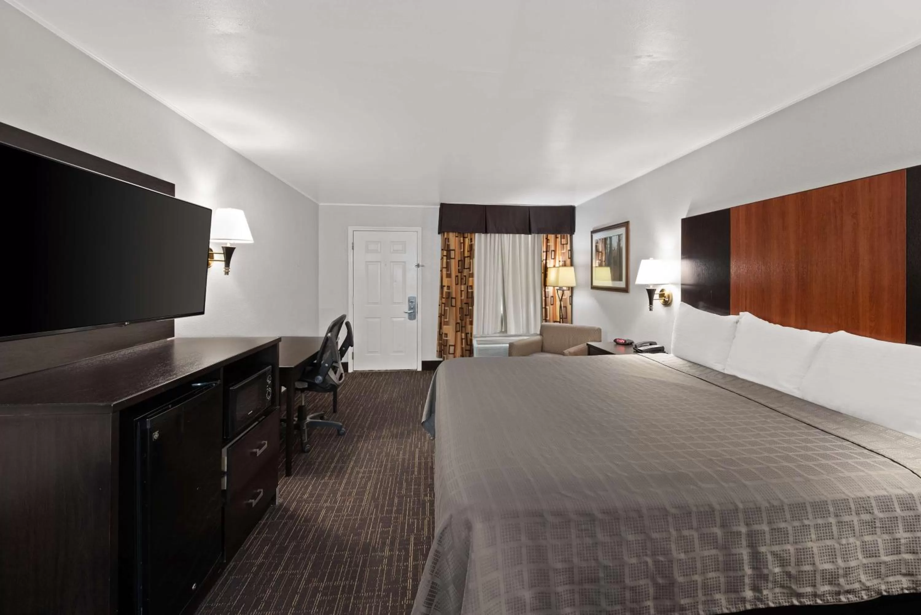 King Room - Non-Smoking in Best Western Executive Inn