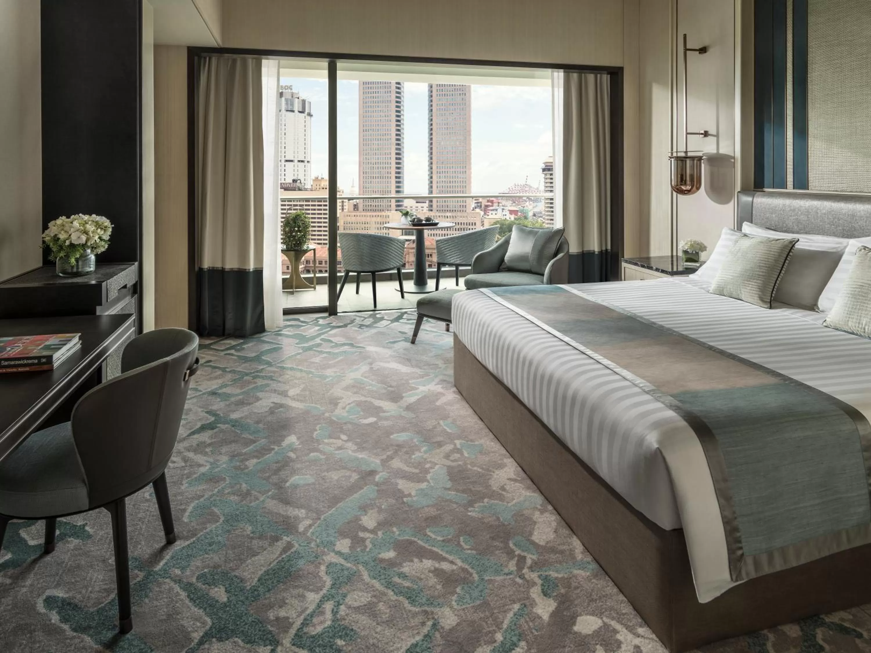 Premier Balcony Room King in Shangri-La Colombo