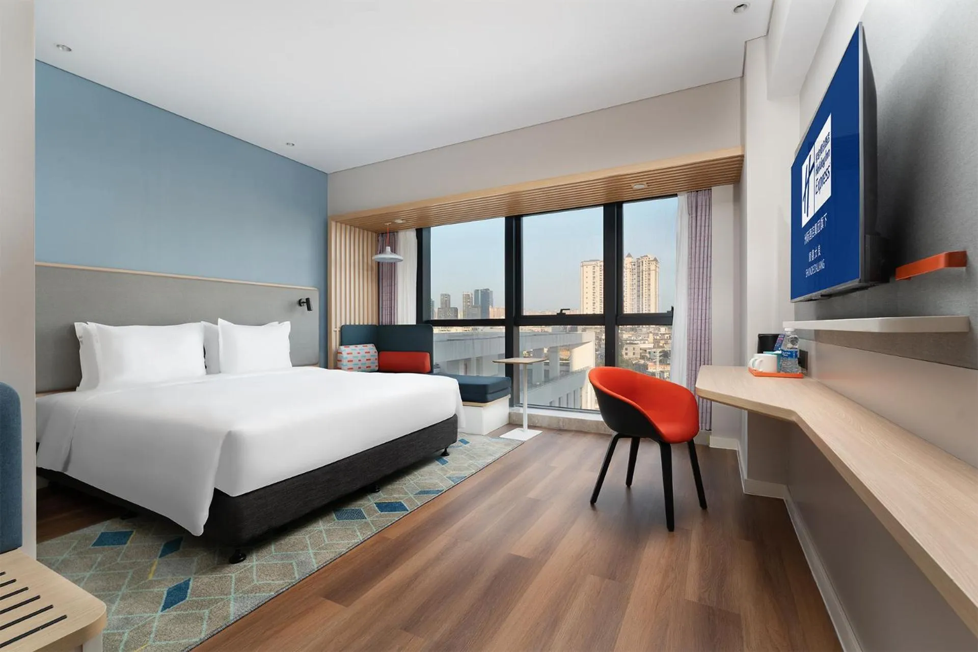 Standard King Room - Disability Access in Holiday Inn Express Shunde Daliang by IHG