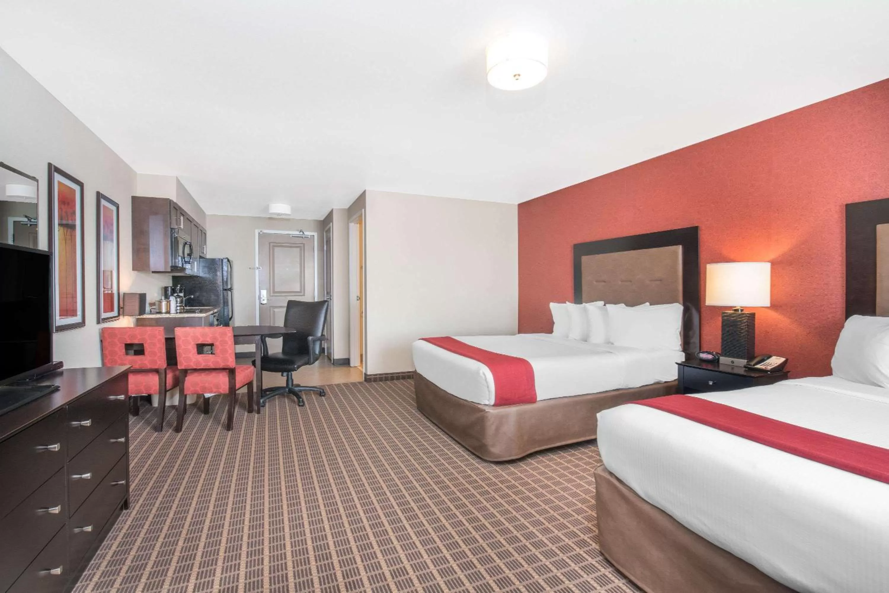 Studio Suite with Two Queen Beds - Mobility Access/Non-Smoking in Hawthorn Extended Stay by Wyndham Dickinson