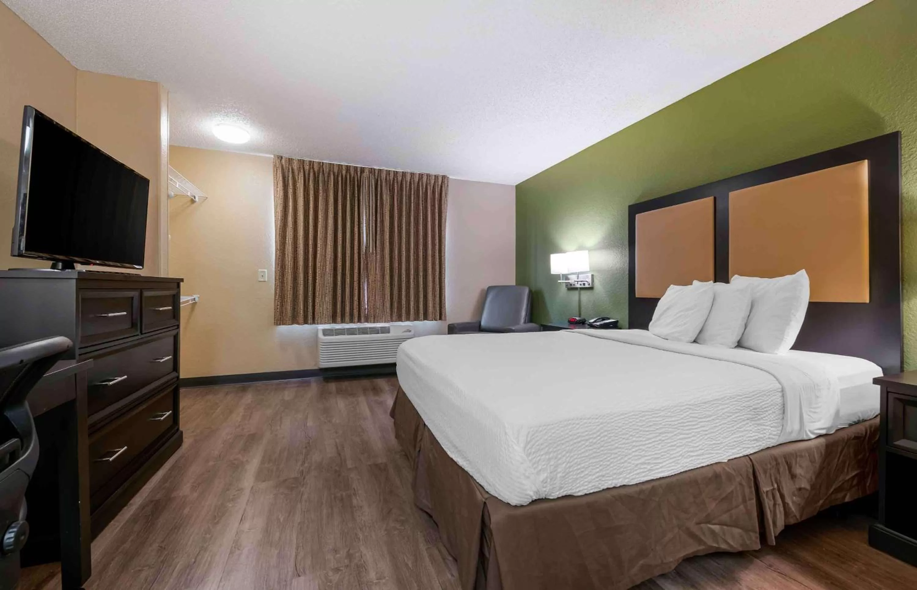 Queen Studio - Disability Access/Non-Smoking in Extended Stay America Suites - Orlando - Convention Ctr - Sports Complex